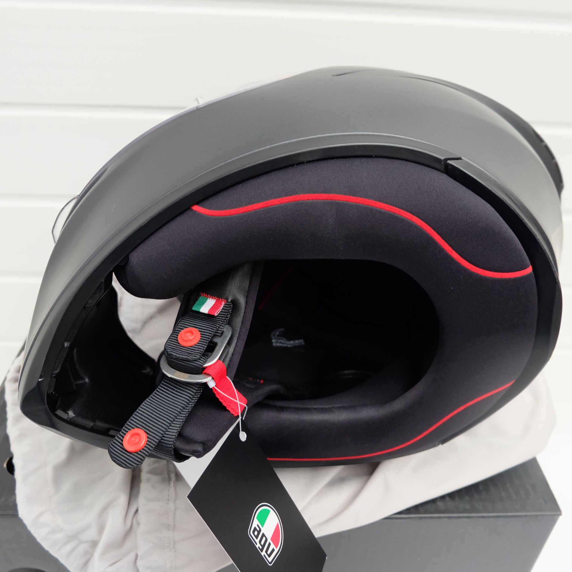 AGV K1 Full Face Helmet Matt Black Size Medium Small - Image 9 of 13