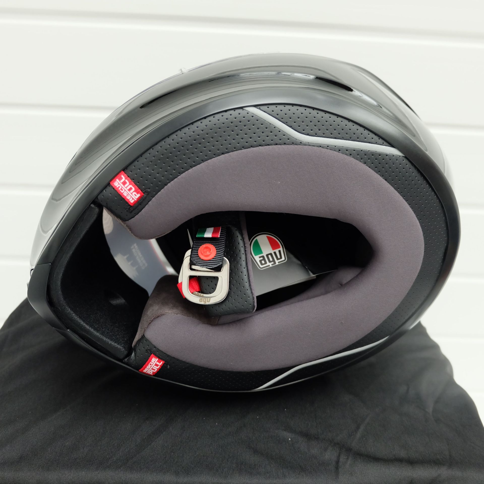 AGV K6 Full Face Helmet Black Size Extra Small - Image 2 of 5