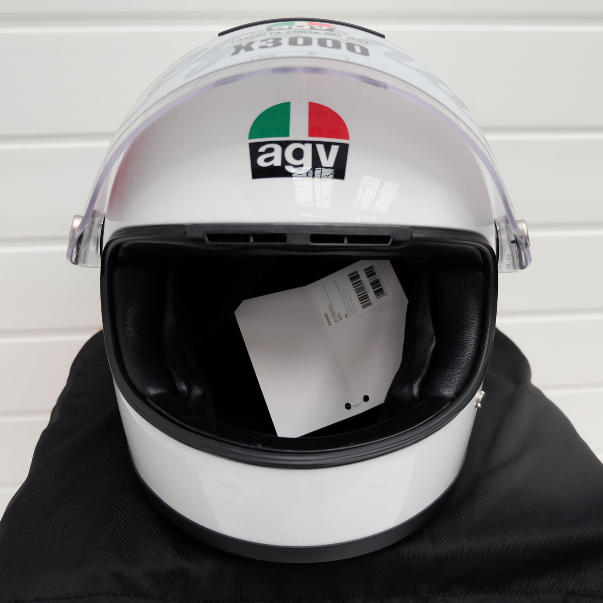 AGV X3000 Full Face Helmet White Size XL - Image 4 of 9