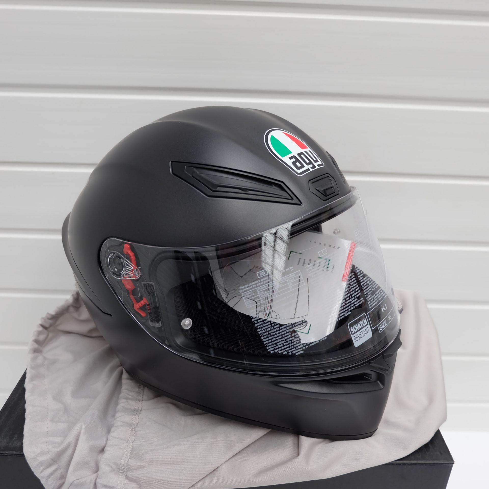 AGV K1 Full Face Helmet Matt Black Size Medium Small - Image 2 of 13