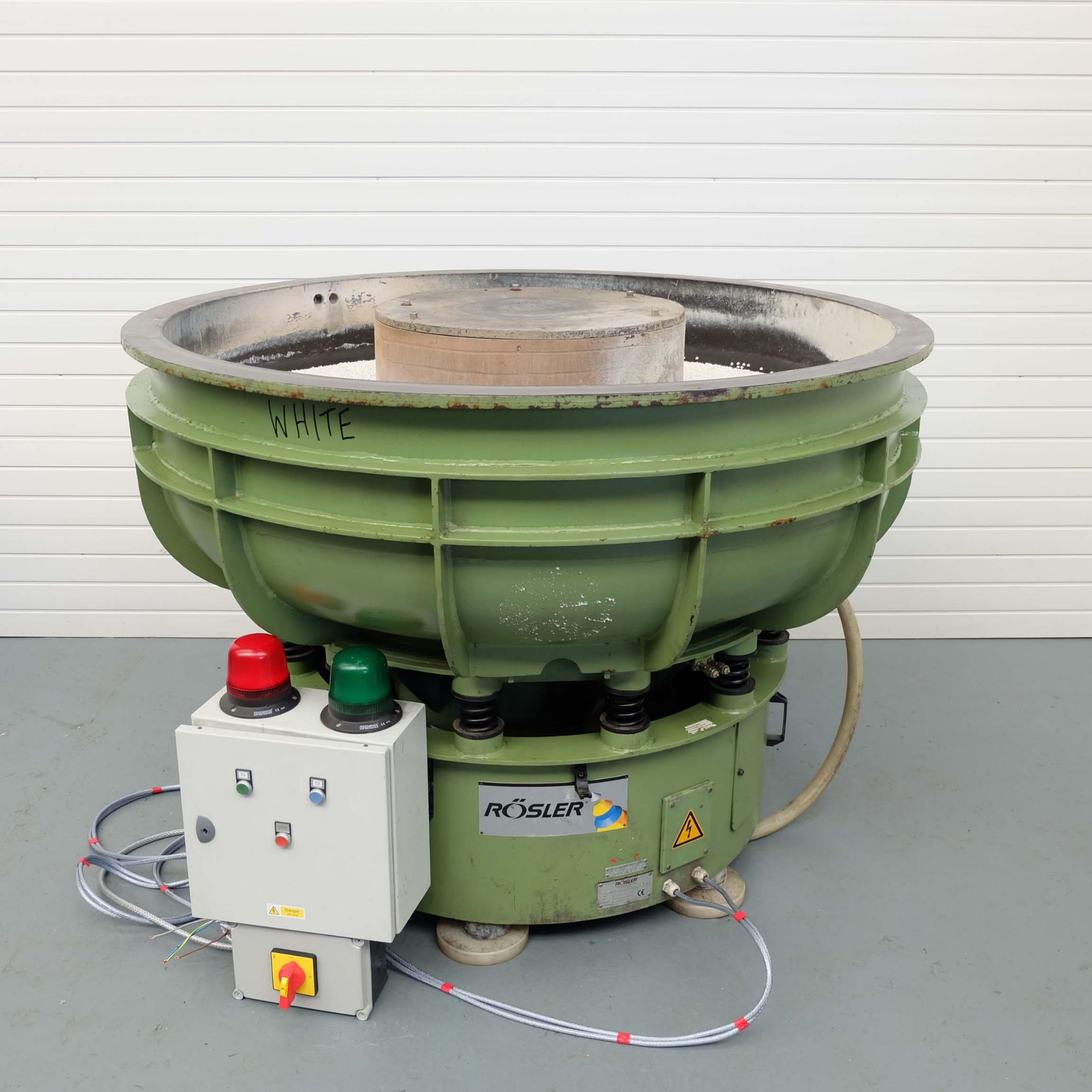 Rosler Type R620 Vibratory Bowl Type Deburring & Polishing Machine. Volume 620 Litres. Bowl Diameter