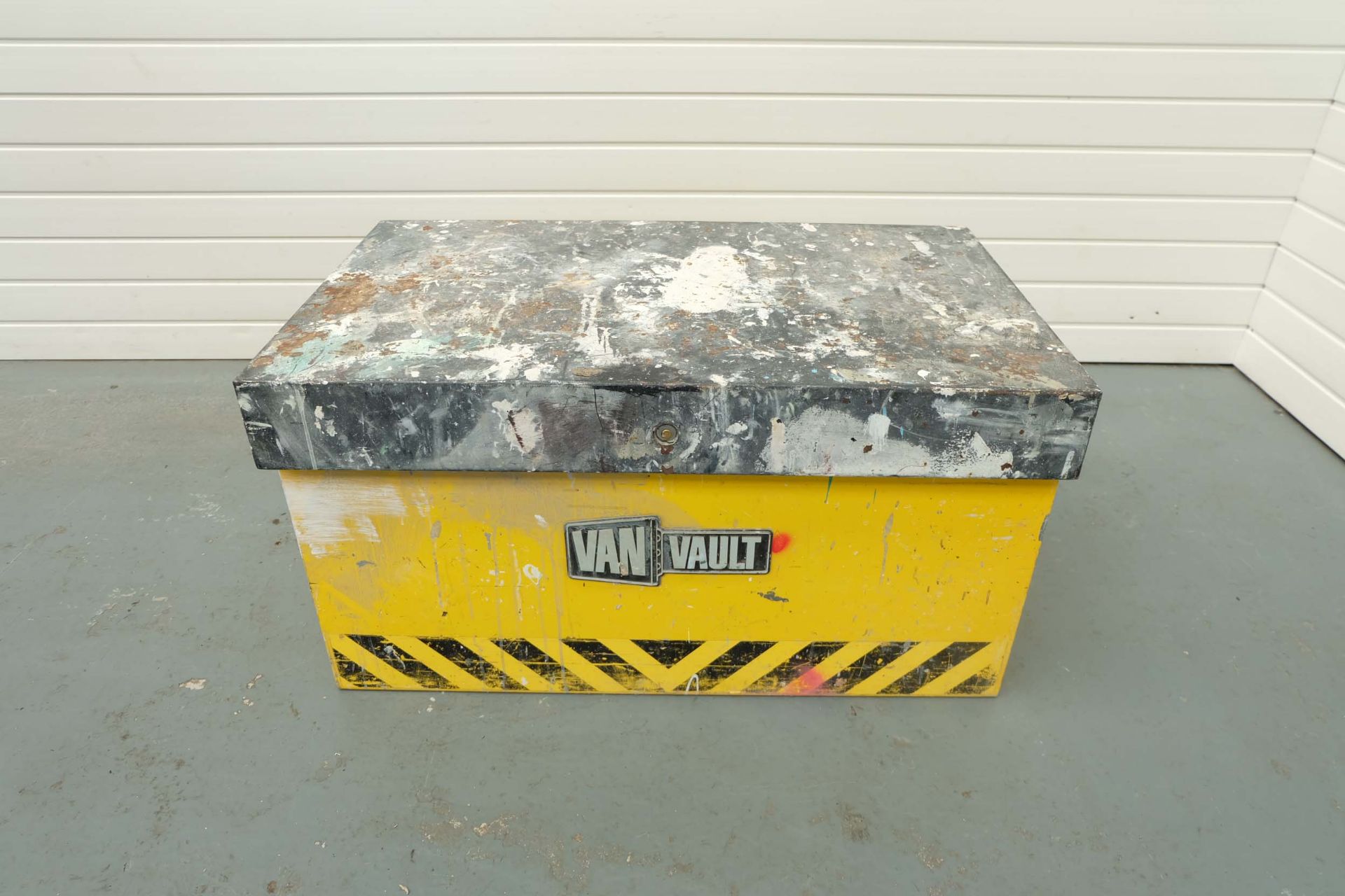 Van Vault Vehicle Storage. Size: 900 x 500 x 500mm (Approx). Please Note: Broken Key. - Image 2 of 4