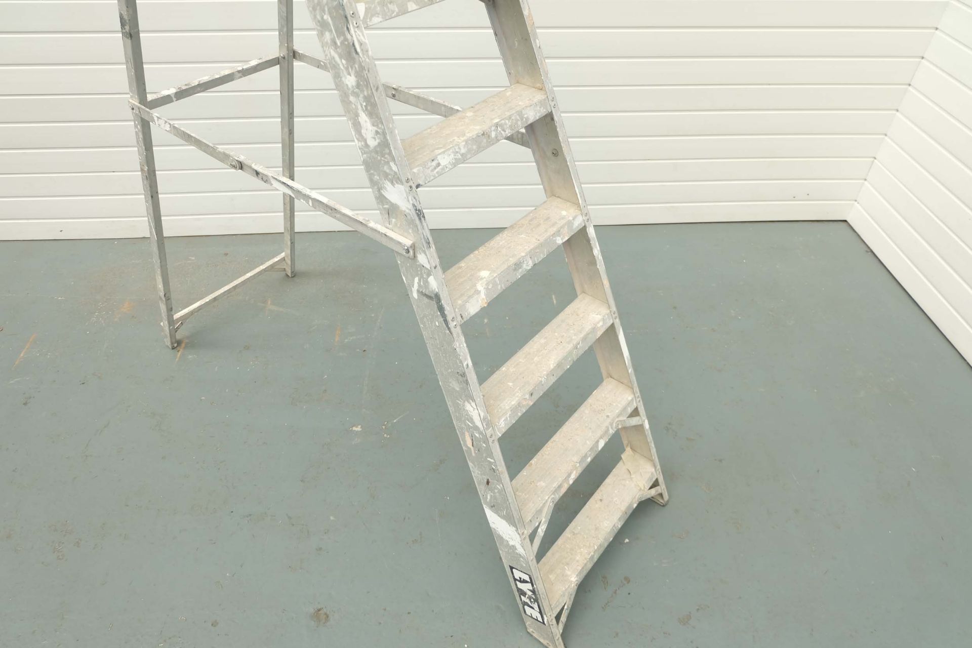 Lyle Aluminium Heavy Duty Platform Stepladder. Max Load: 150Kg. Platform Height: 1675mm. - Image 2 of 7