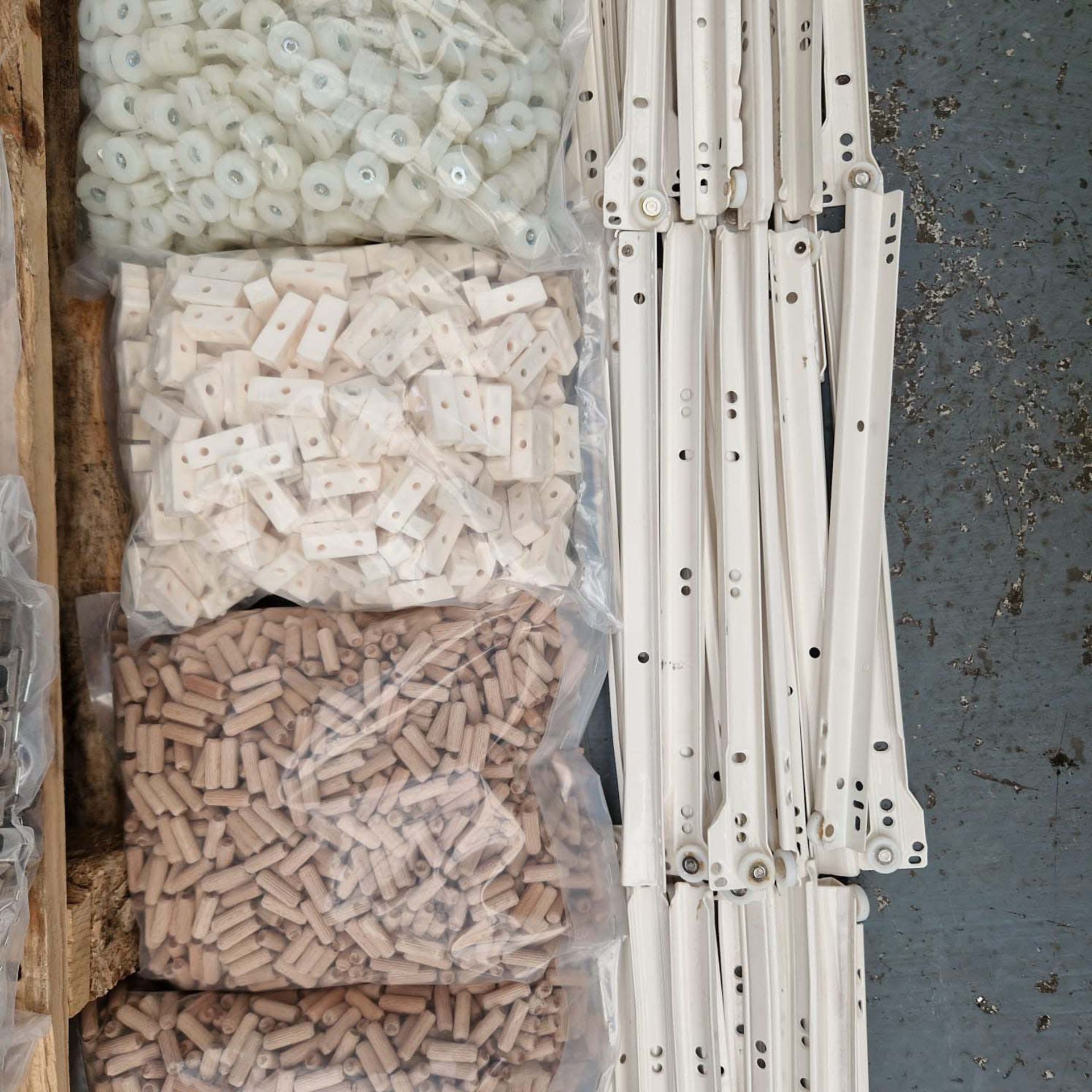 Quantity of Various Screws, Dowels & Hinges Etc. For Woodworking. - Image 4 of 24