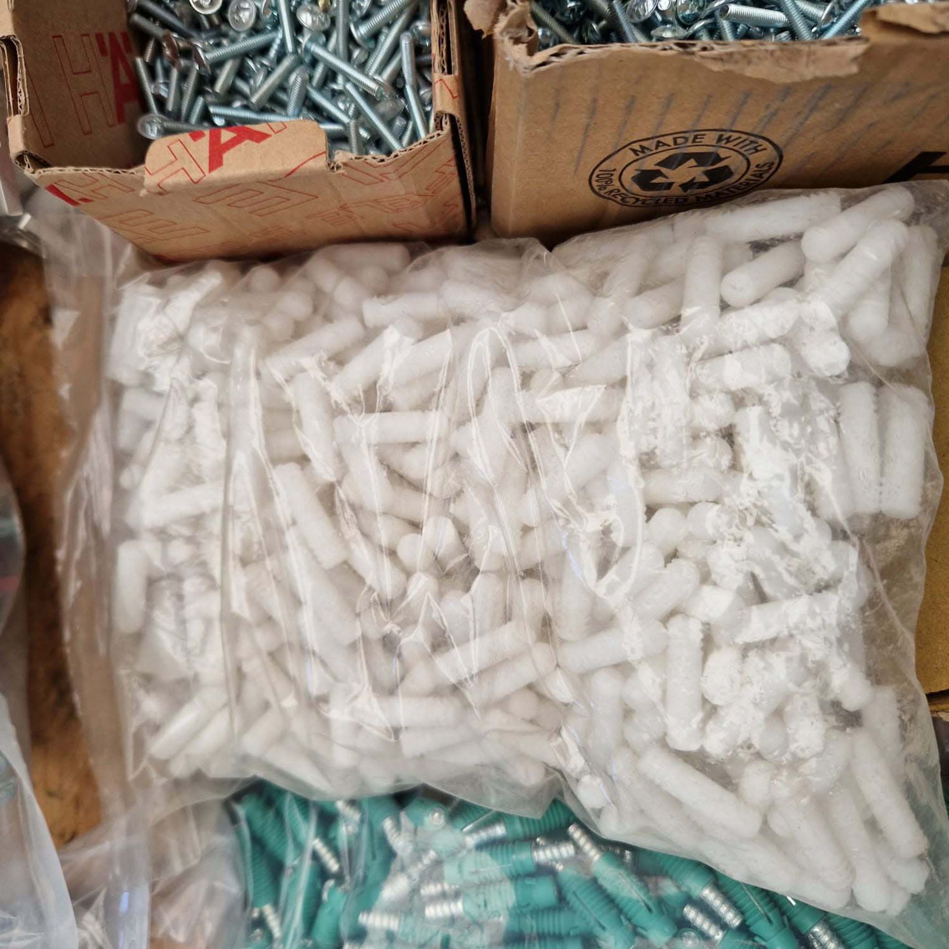 Quantity of Various Screws, Dowels & Hinges Etc. For Woodworking. - Image 21 of 24