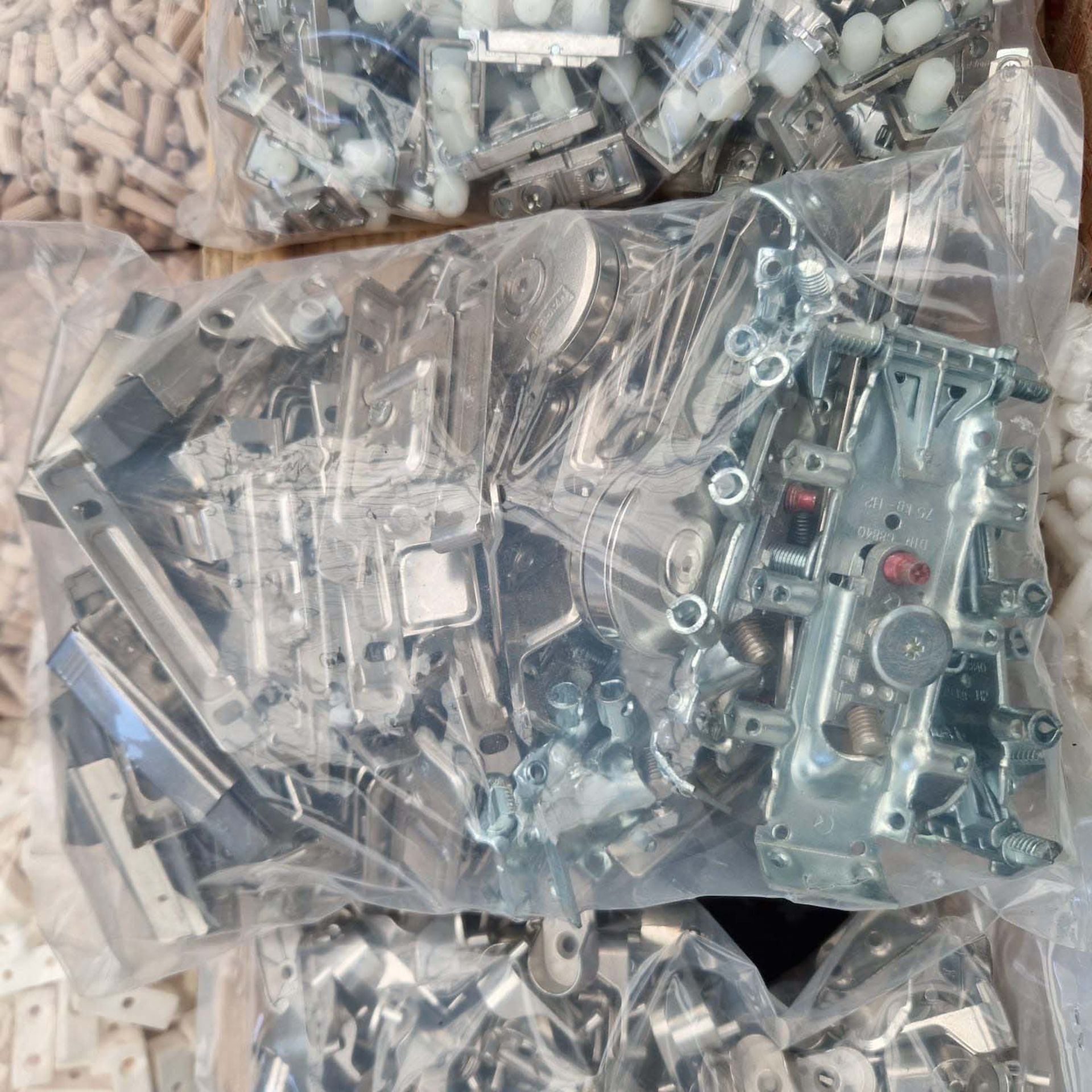 Quantity of Various Screws, Dowels & Hinges Etc. For Woodworking. - Image 22 of 24