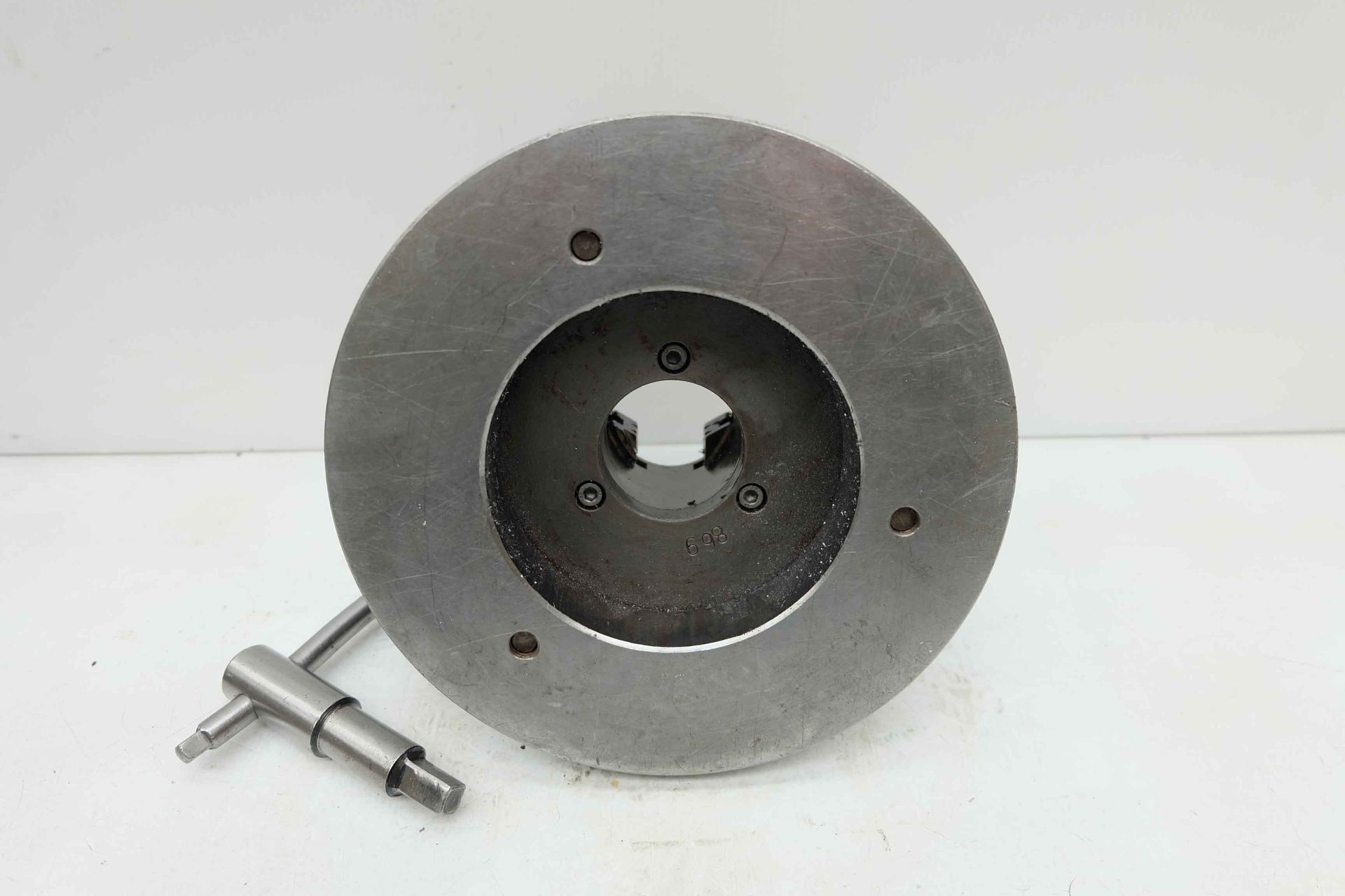 160mm Dia Three Jaw Chuck. Hole Through Chuck 46mm. Fixed To Base Plate For Magnetic or Clamping Dow - Image 4 of 4