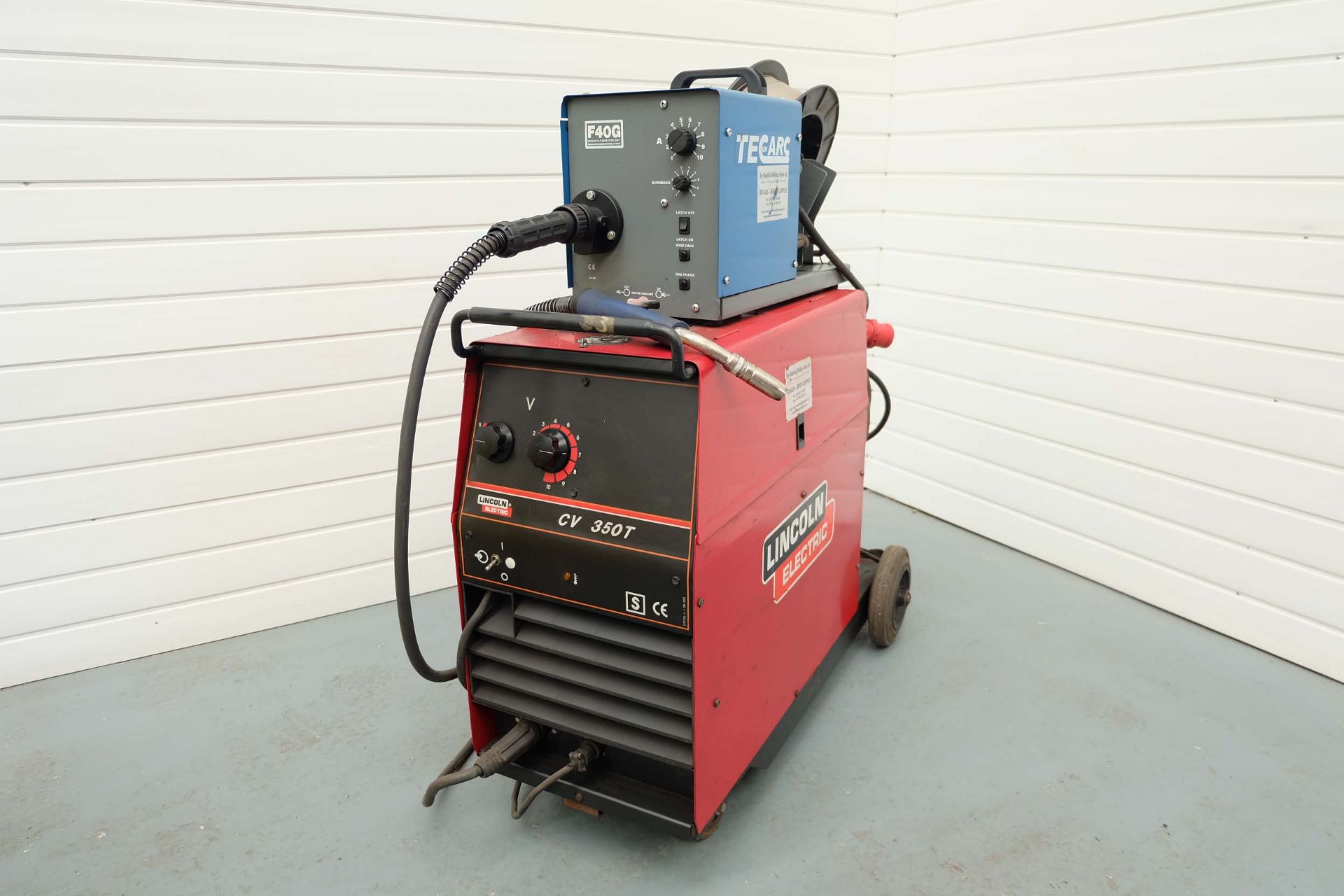 Lincoln Electric CV 350T Mig Welding Set On Wheels. - Image 2 of 7