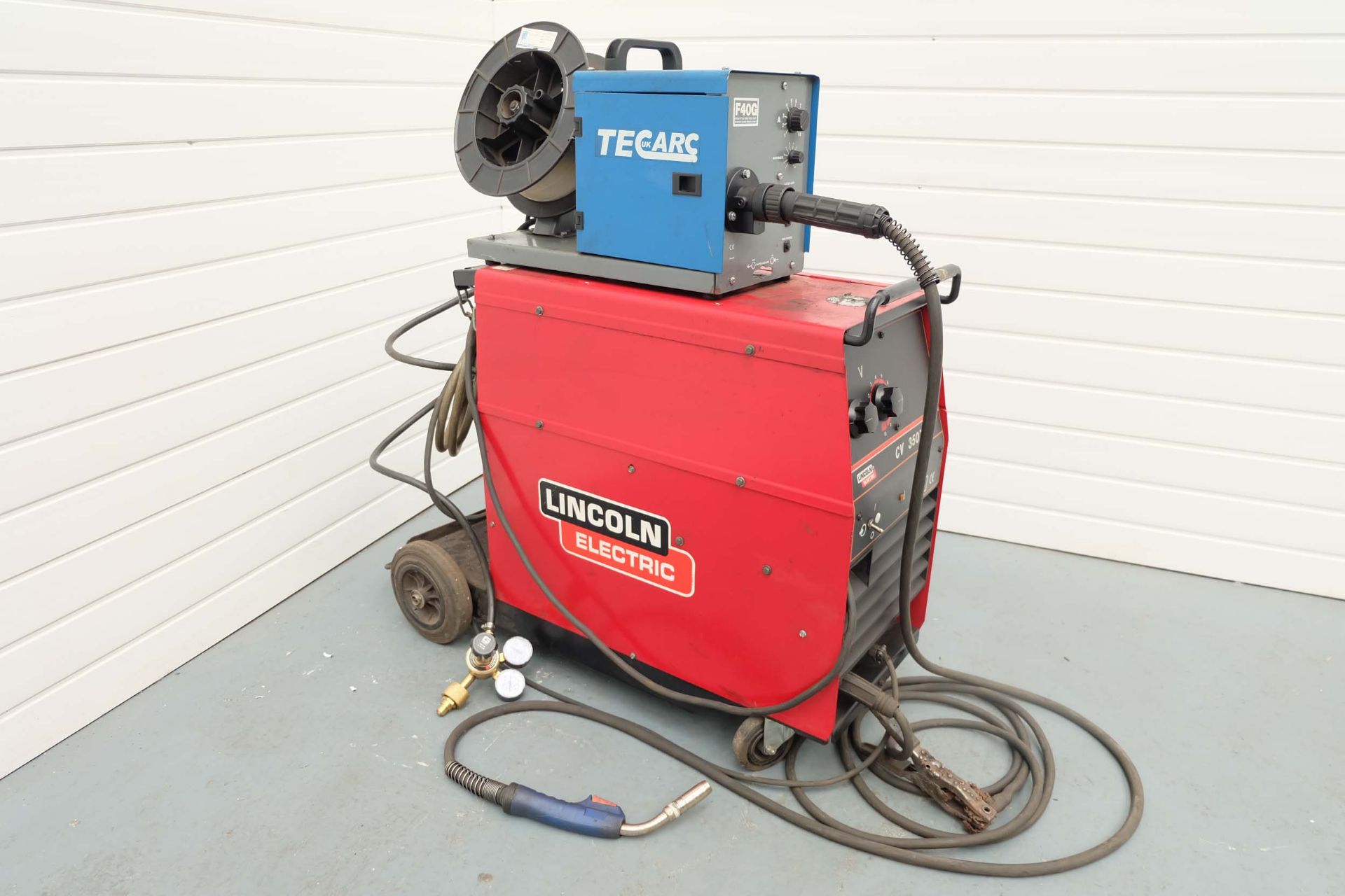 Lincoln Electric CV 350T Mig Welding Set On Wheels.