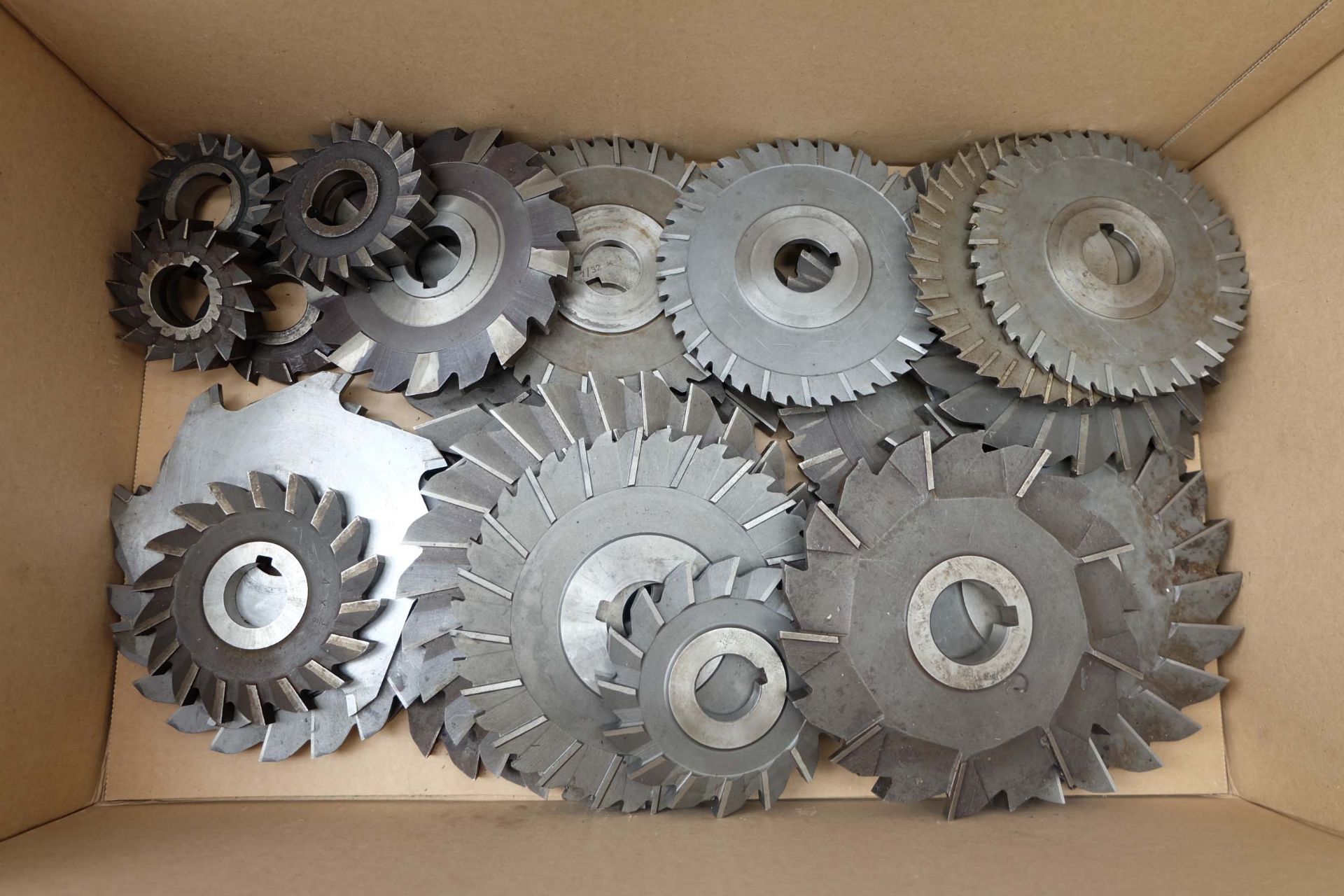Quantity of Various Sized Horizontal Side & Face Milling Cutters
