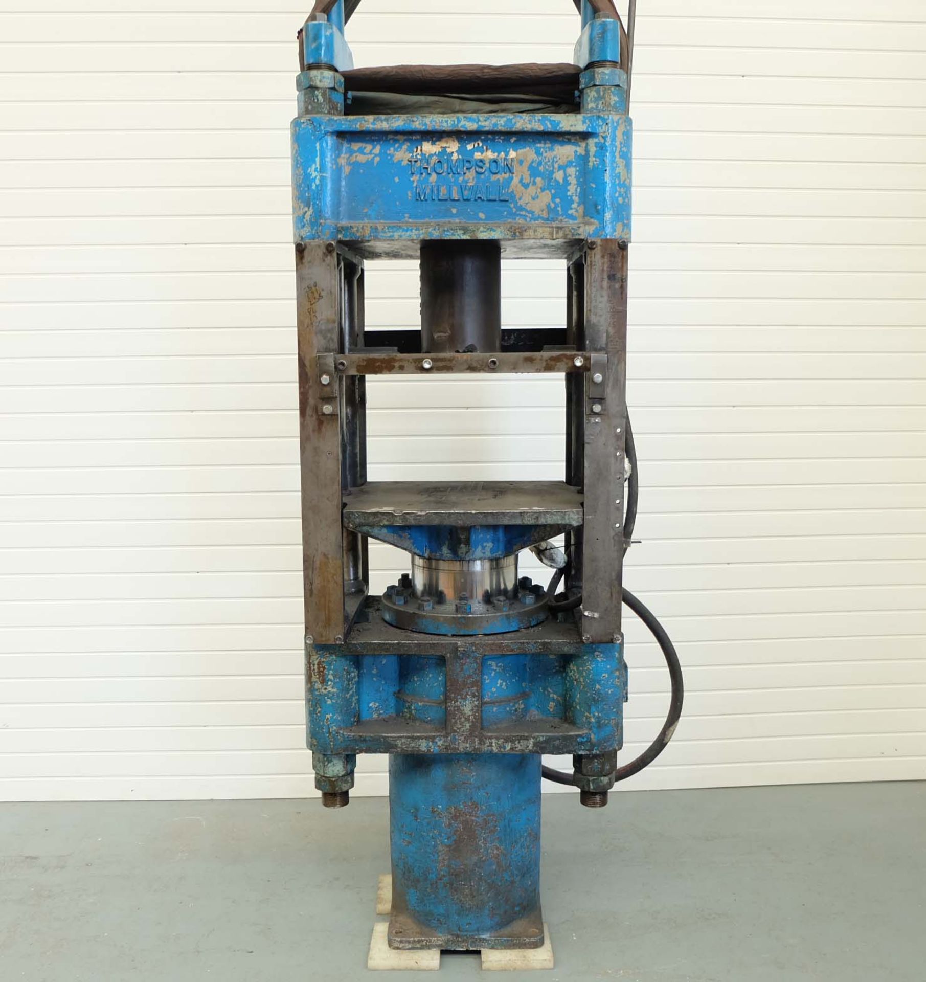Thompson & Son Millwall Hydraulic Press. - Image 3 of 11