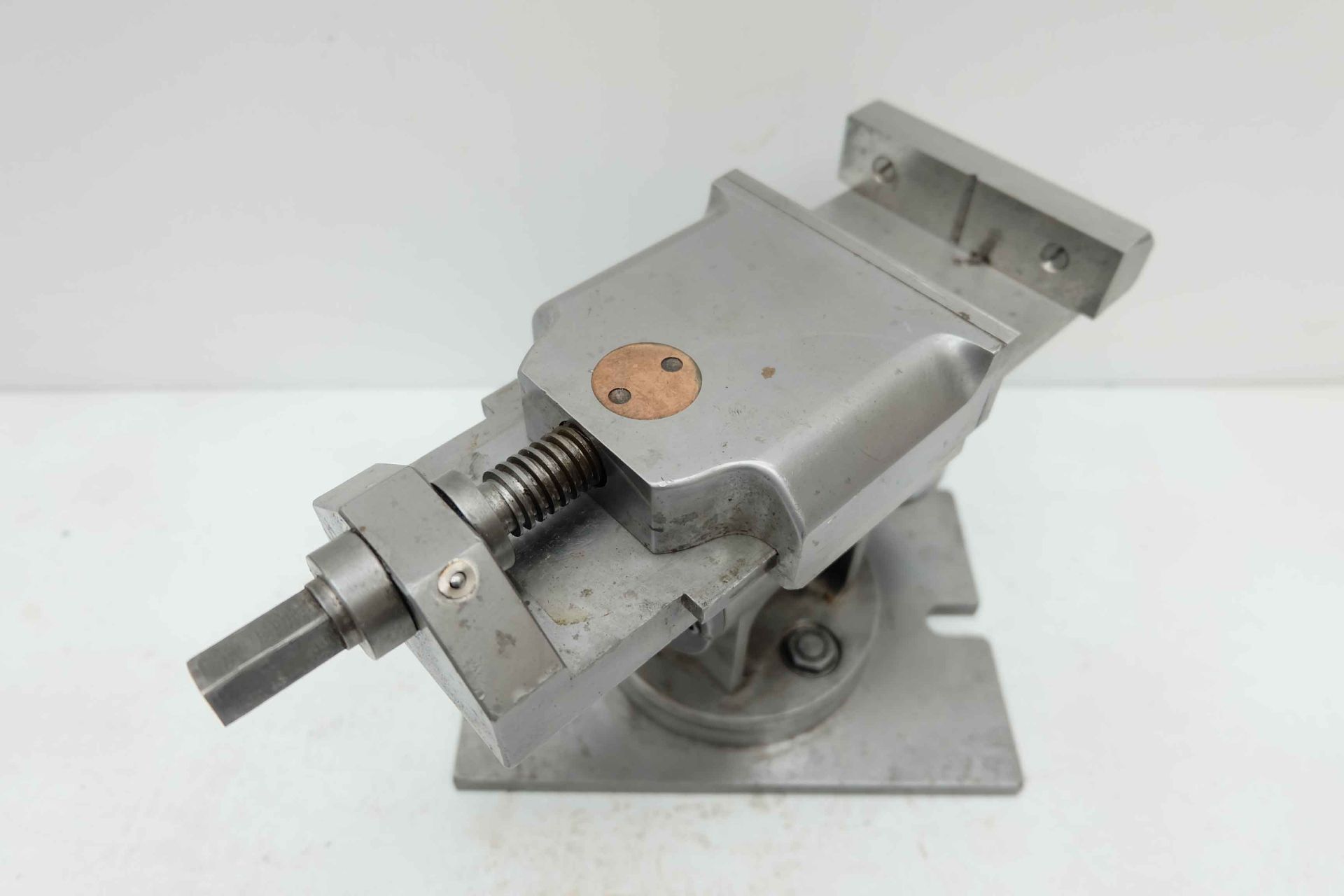 Universal Engineers Vice With Jaws 100mm. - Image 7 of 8