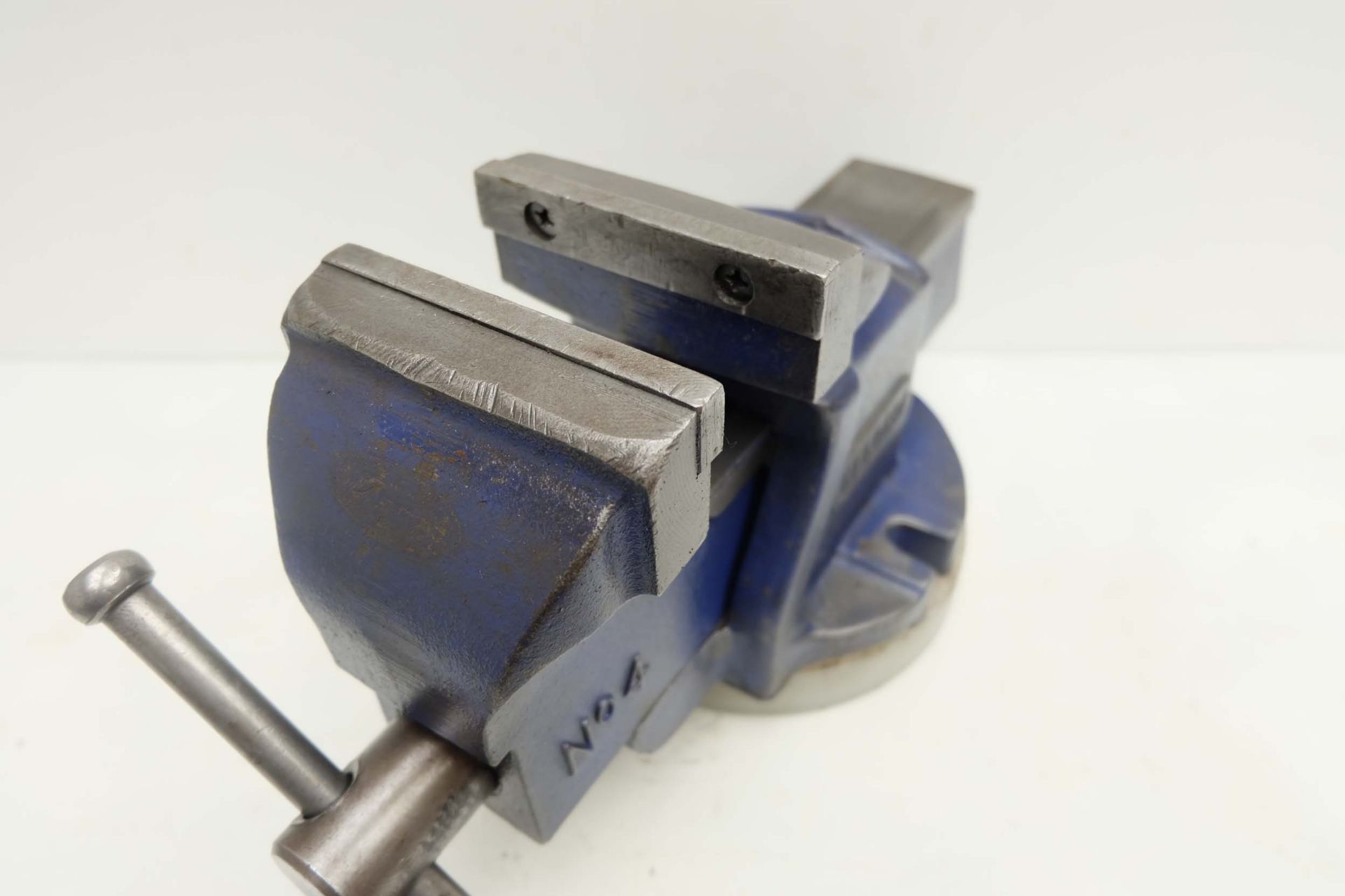 Record No.4 Bench Vice Width of Jaws 4 1/2" Max Opening 5 3/4". - Image 2 of 5