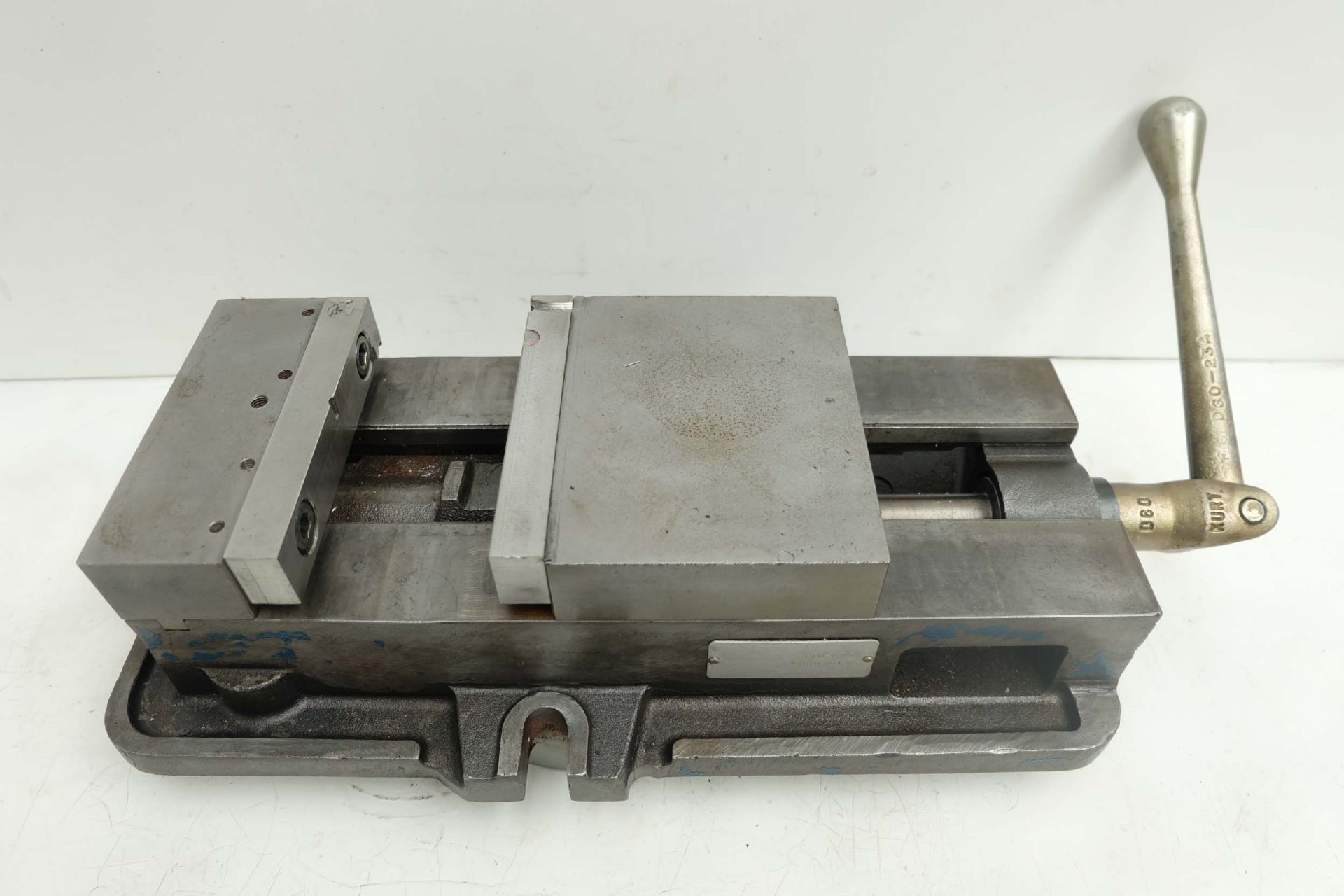 Autowell Model ATW 675A Machine Vice With Integrated Pull Down Mechanism. Width of Vice 6". - Image 2 of 6