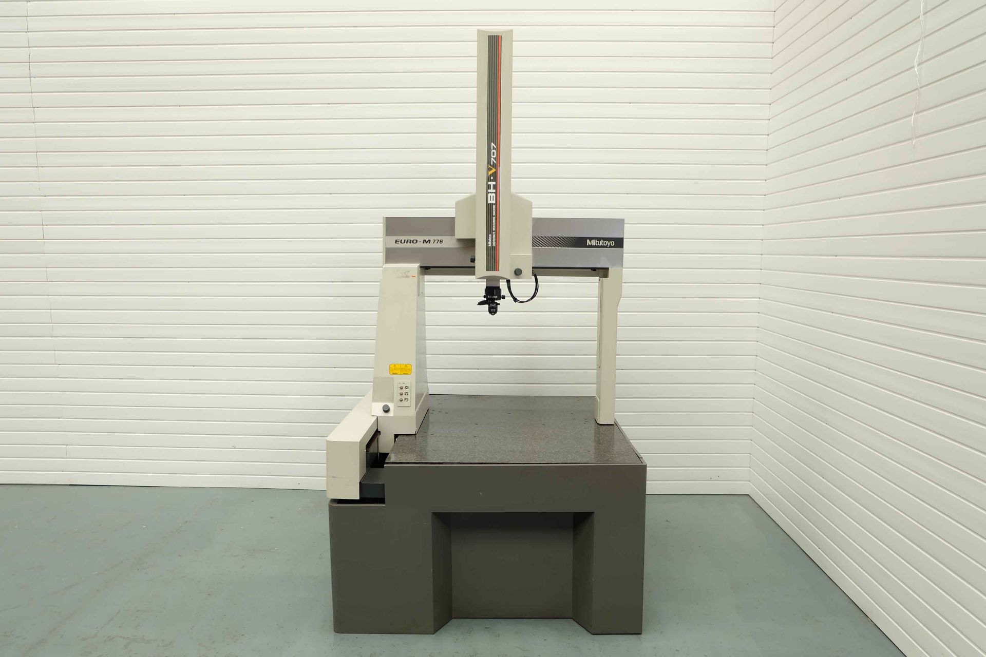 Mitutoyo Type BHV707 Coordinate Measure Machine on Granite Table. Table Size: 1330 x 1100mm. Distanc