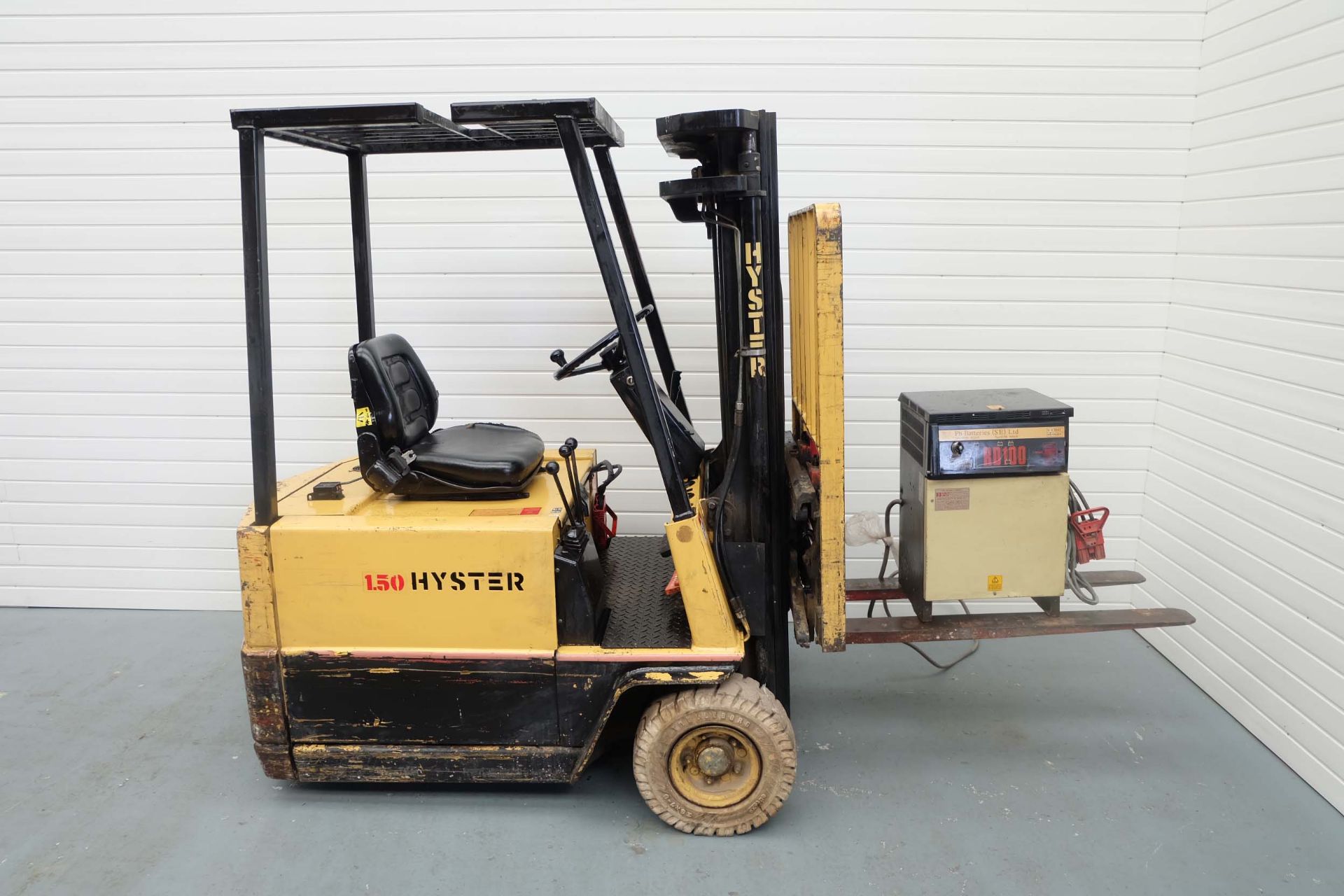 Hyster Model A1.50XL 3 Stage Electric Fork Lift Truck. Side Shift. Capacity 1250kg. Lift Height 4420