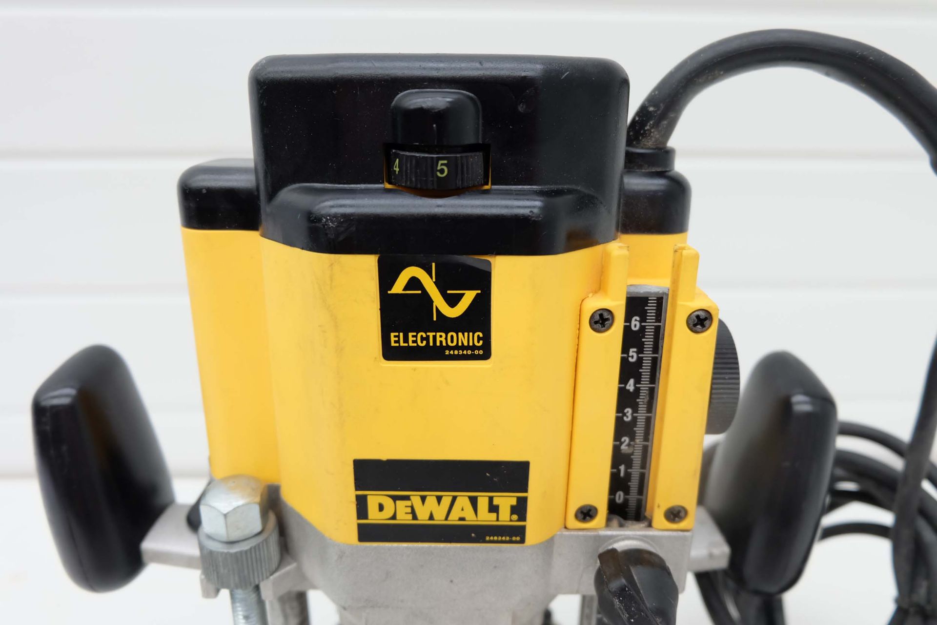 DeWalt Model DW625E Router. Speed 8000-20000rpm. Max Cutter Diameter 50mm. Carriage Stroke 62mm. Sin - Image 3 of 7