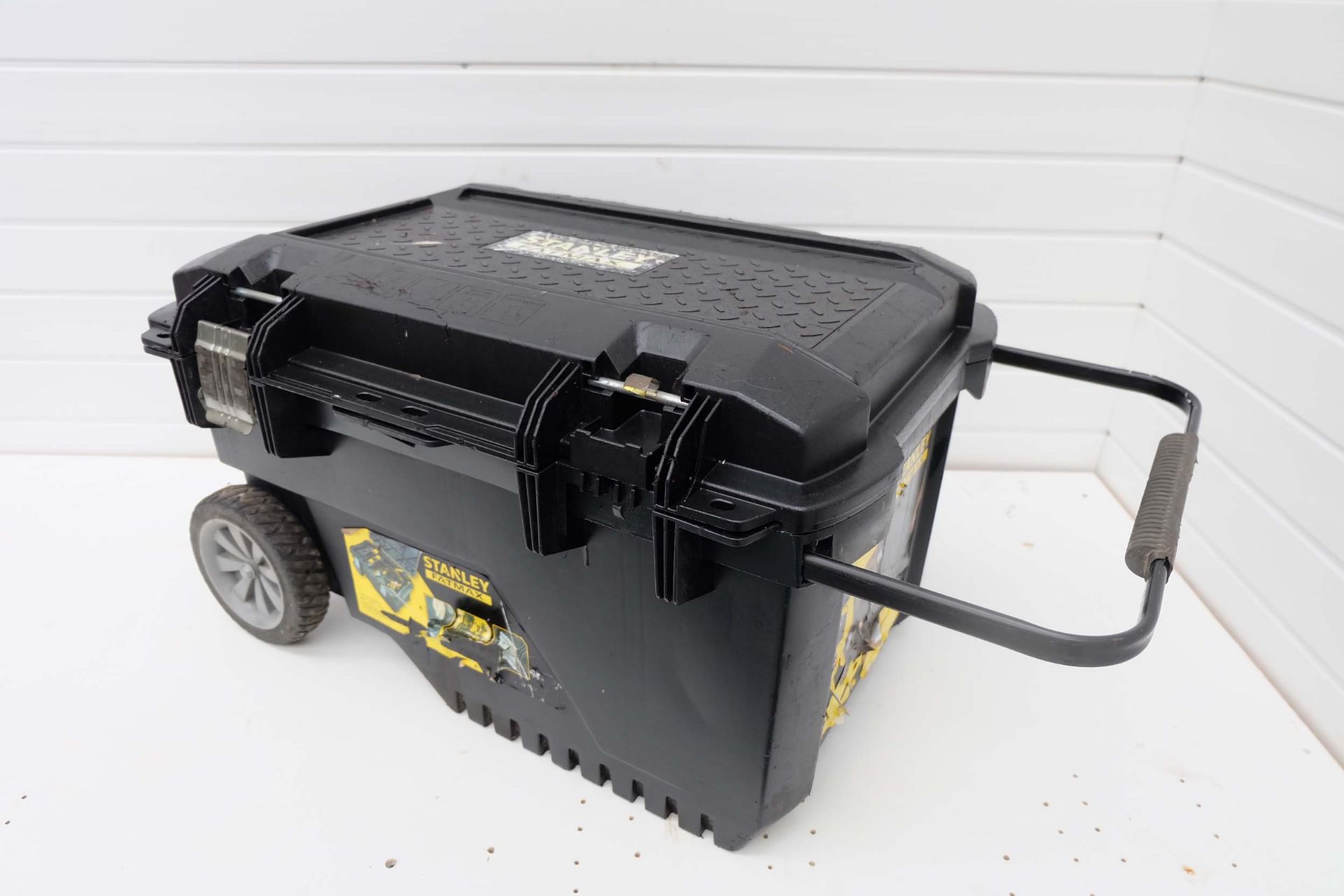 Stanley Fatmax Mobile Tool Box. Size 29" x 20" x 16". - Image 2 of 6