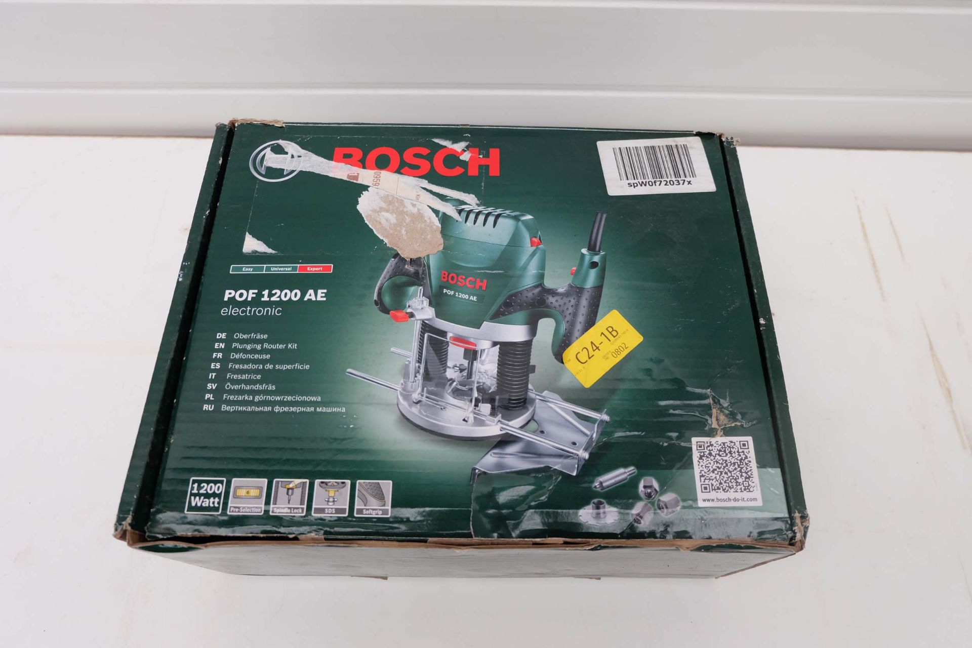 Bosch POF1200AE Electronic Plunging Router. 230V,1200W Motor. With Box of Bits. - Image 8 of 9