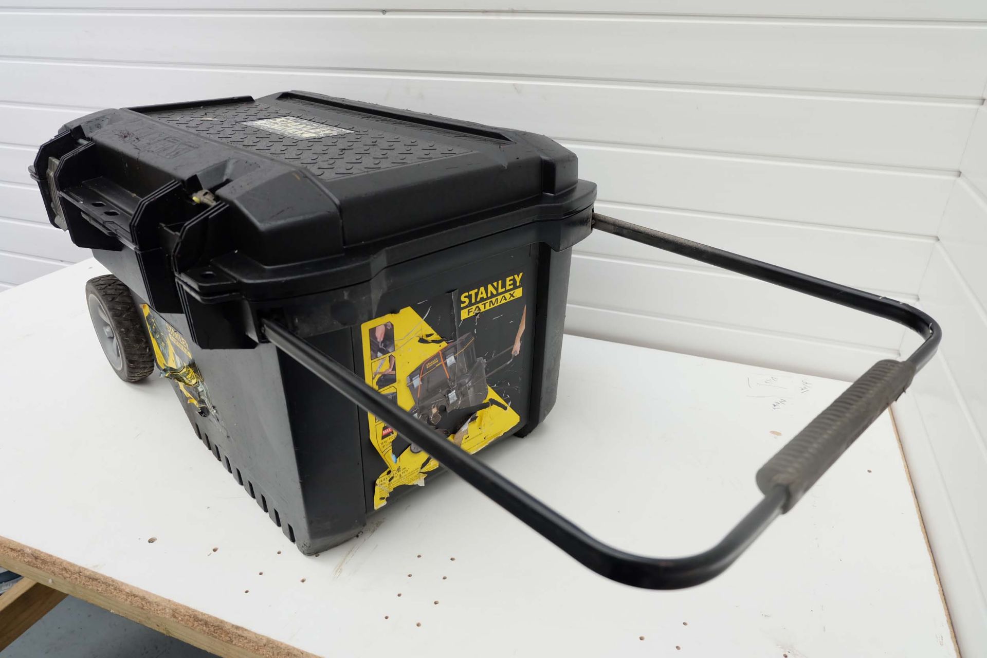 Stanley Fatmax Mobile Tool Box. Size 29" x 20" x 16". - Image 3 of 6