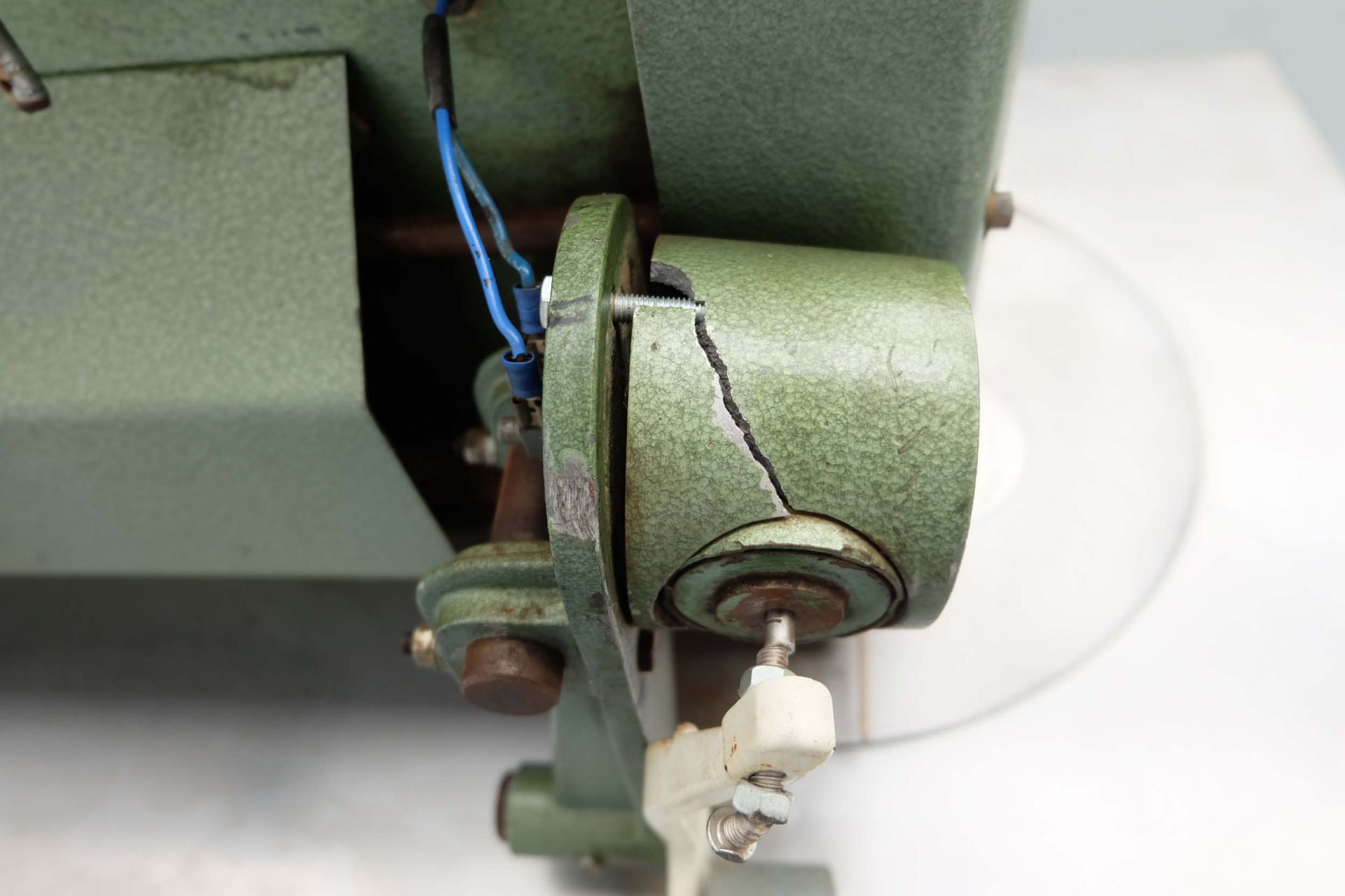 Kuper FW Veneer Splicing Machine. Veneer Thickness: 0.4mm - 2mm. Please Note: Slight Damage To Switc - Image 8 of 10