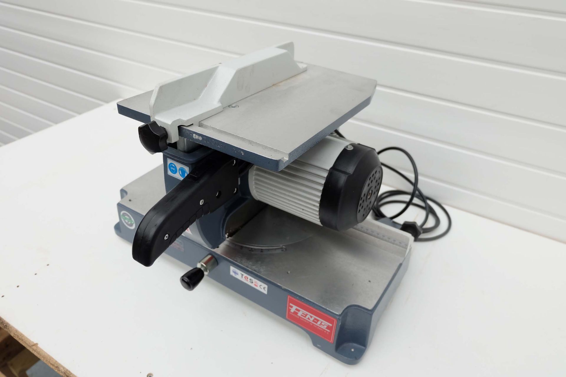 Makina Fen-is 300mm Circular Pull Down Saw. Double Mitre and Tilt. Table Size 340 x 260mm. Max Cutti - Image 2 of 13