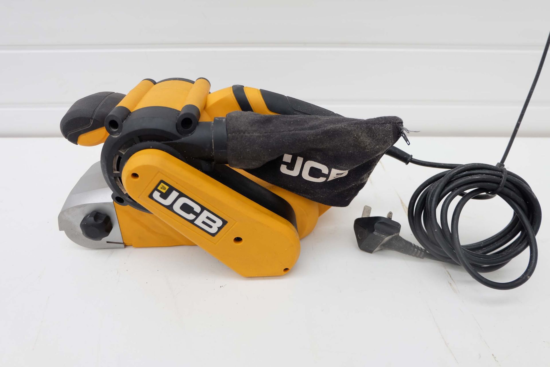 JCB Model BS950 Belt Sander. Width of Belt 70mm. Single Phase 950W.