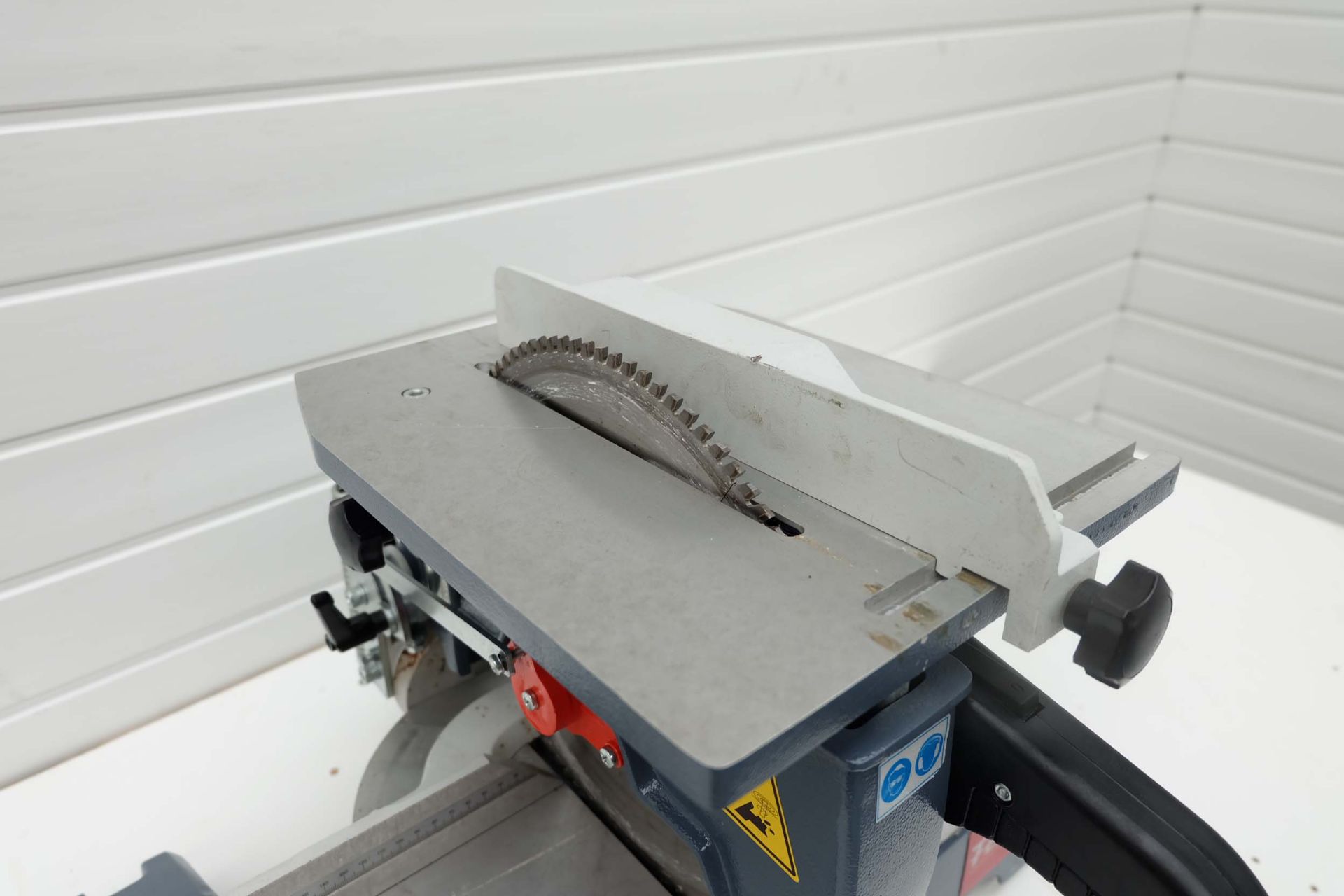 Makina Fen-is 300mm Circular Pull Down Saw. Double Mitre and Tilt. Table Size 340 x 260mm. Max Cutti - Image 5 of 13