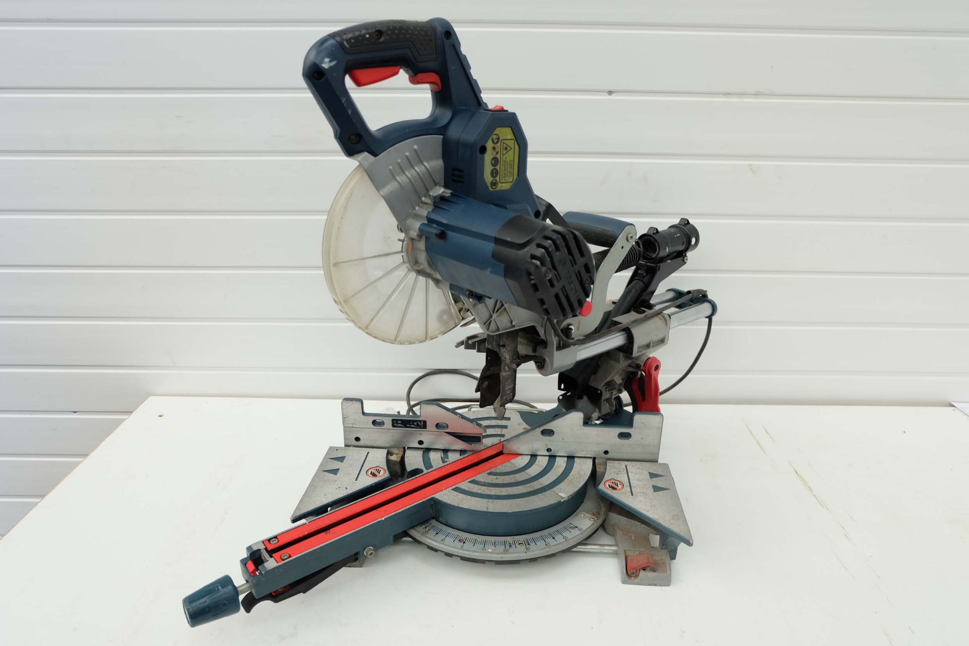 Bosch Professional GCM8SJL Sliding & Swivelling Circular Saw. Blade Capacity 216mm Max. Single Phase - Image 7 of 9