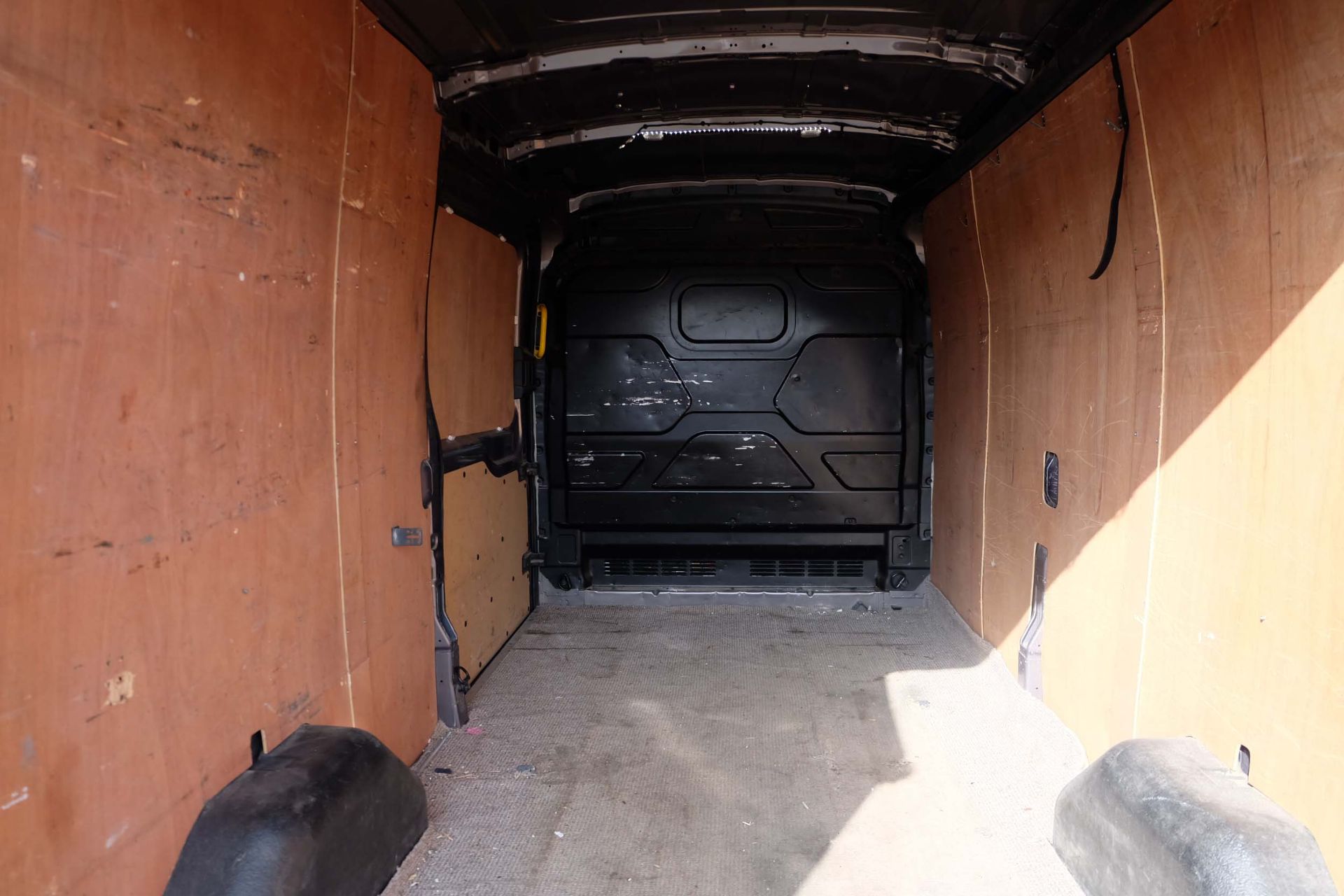 2014 Ford Transit 2.2TDCi Panel Van. 5 Door. Diesel. Manual. RWD. 125 PS. - Image 8 of 17