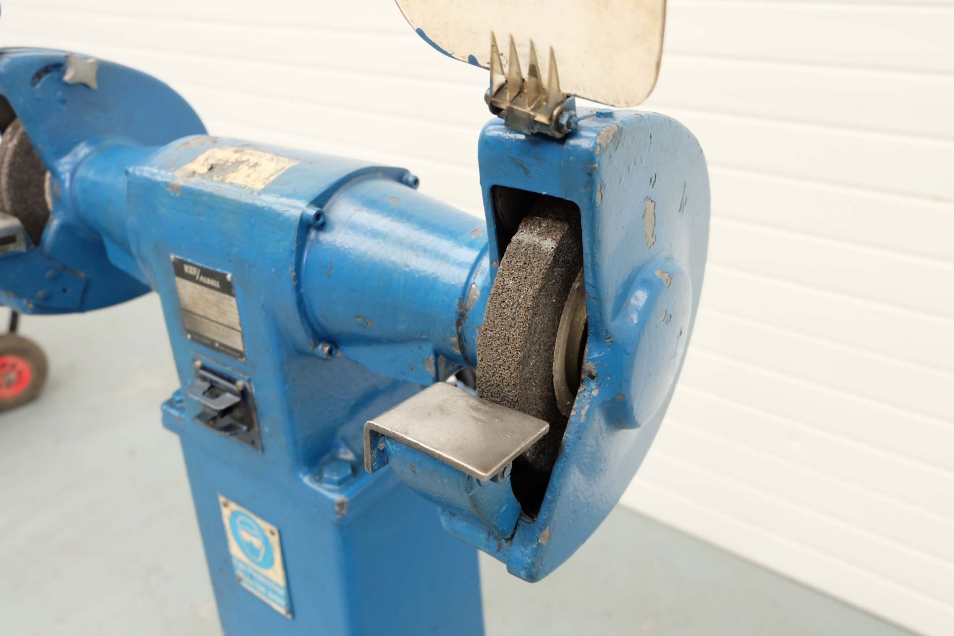 KEF/Aldell Type PSD200 Double Ended Pedestal Grinder. Max Grinding Wheel Size: 200 x 32 x 20mm. Spin - Image 4 of 5