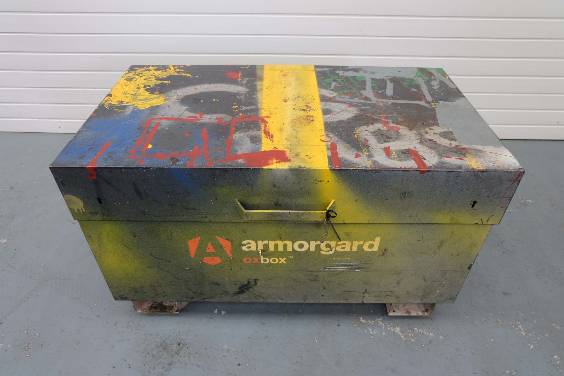 Armorgard Oxbox Approx Size: 1100 x 600mm. Depth 500mm. Two Locks & Key. - Image 4 of 7
