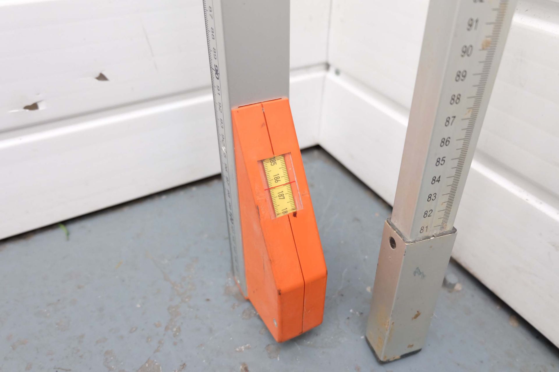 Nedo mEssfix 6 Section Aluminium Measuring Pole With Tape & Level. - Image 4 of 10