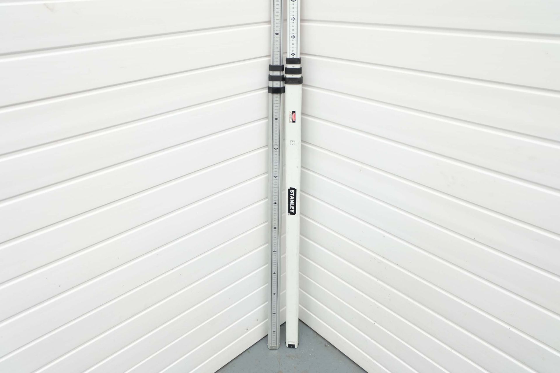 2 x 5 Metre Aluminium Survey Measuring Staffs With Cloth Carry Cases. - Image 3 of 8