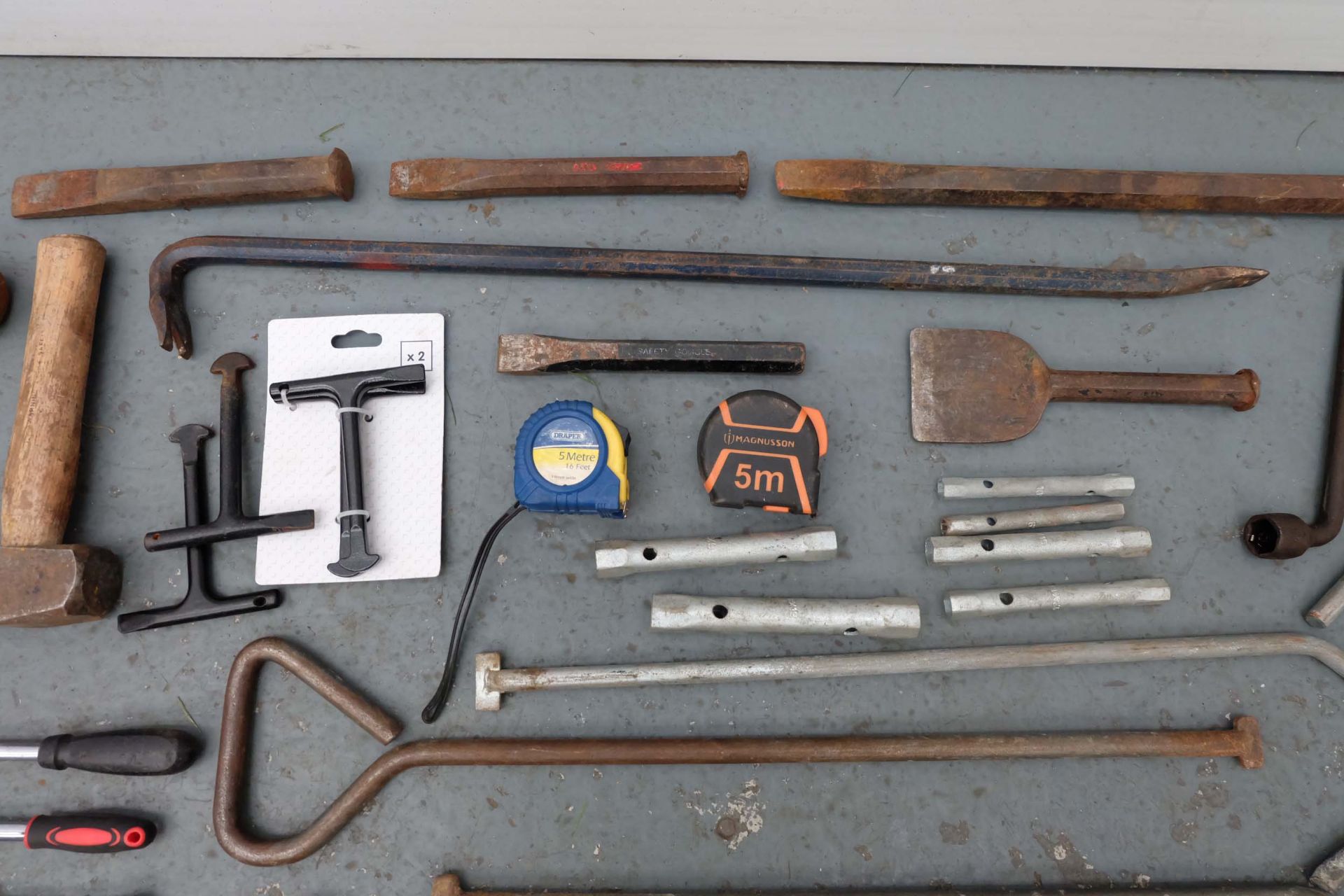 Quantity of Hand Tools As Lotted - Image 5 of 6