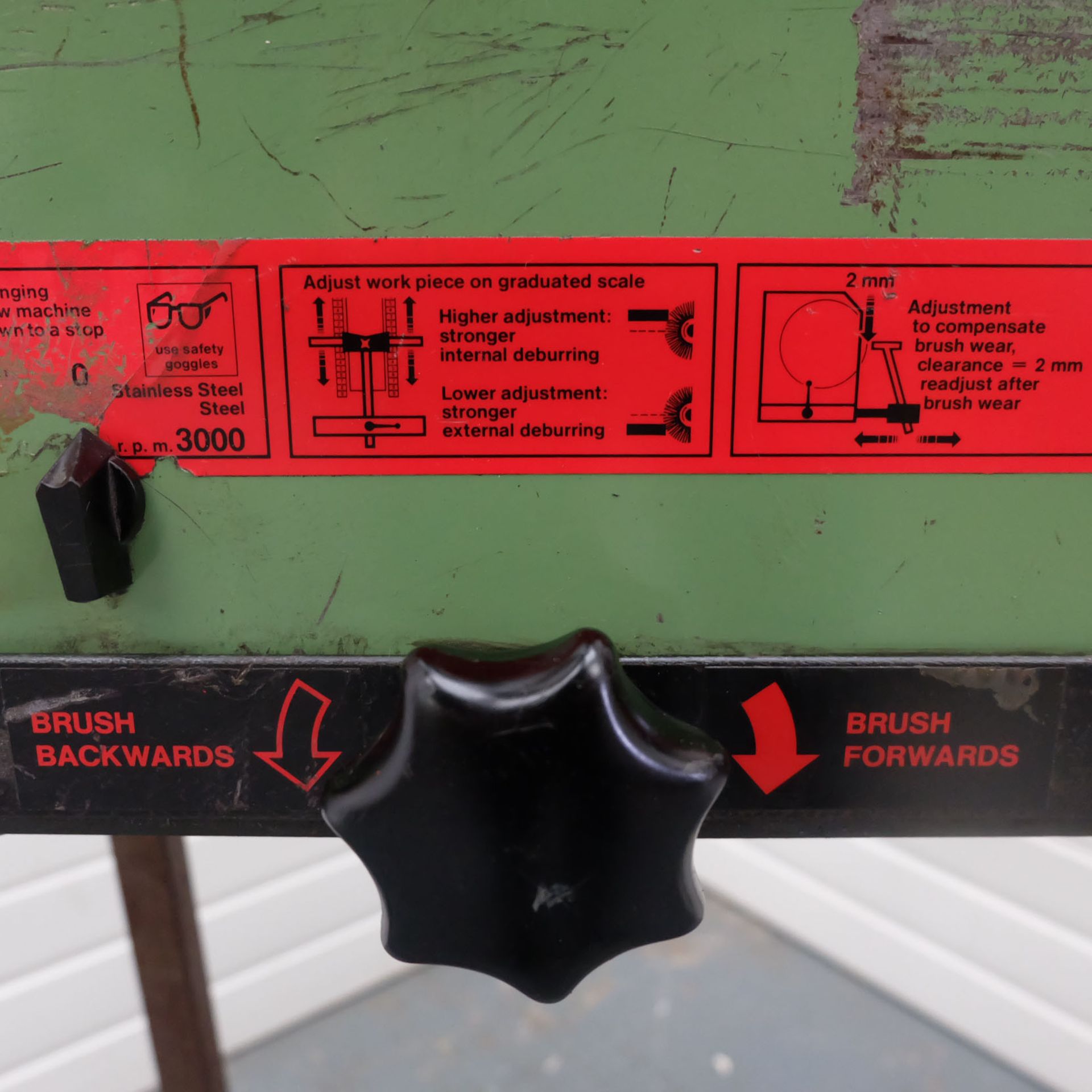 RSA Type STL Deburrer Machine On Steel Stand. 2 Speed: 1500 & 3000 rpm. Motor: 3 Phase: 2/3 KW. - Image 3 of 6