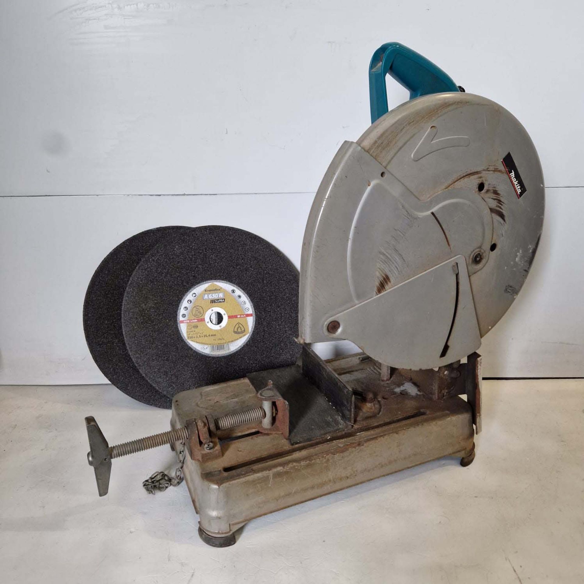 Makita 2414NB Abrasive Circular Cut Off Saw with 2 x Discs. Blade Size 355mm Dia Max. Power 1650W. 2