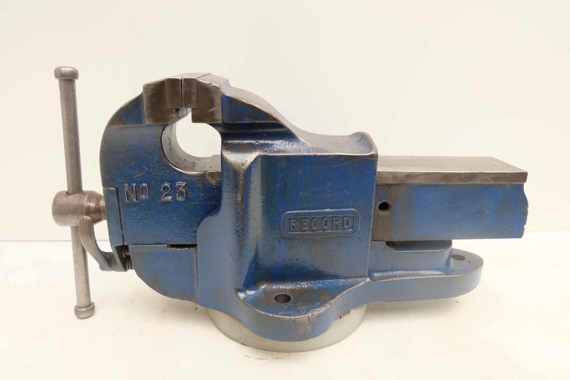 Record No.23 Bench Vice With Quick Release. Width of Jaws 4 1/4". Max Opening 6 1/4".