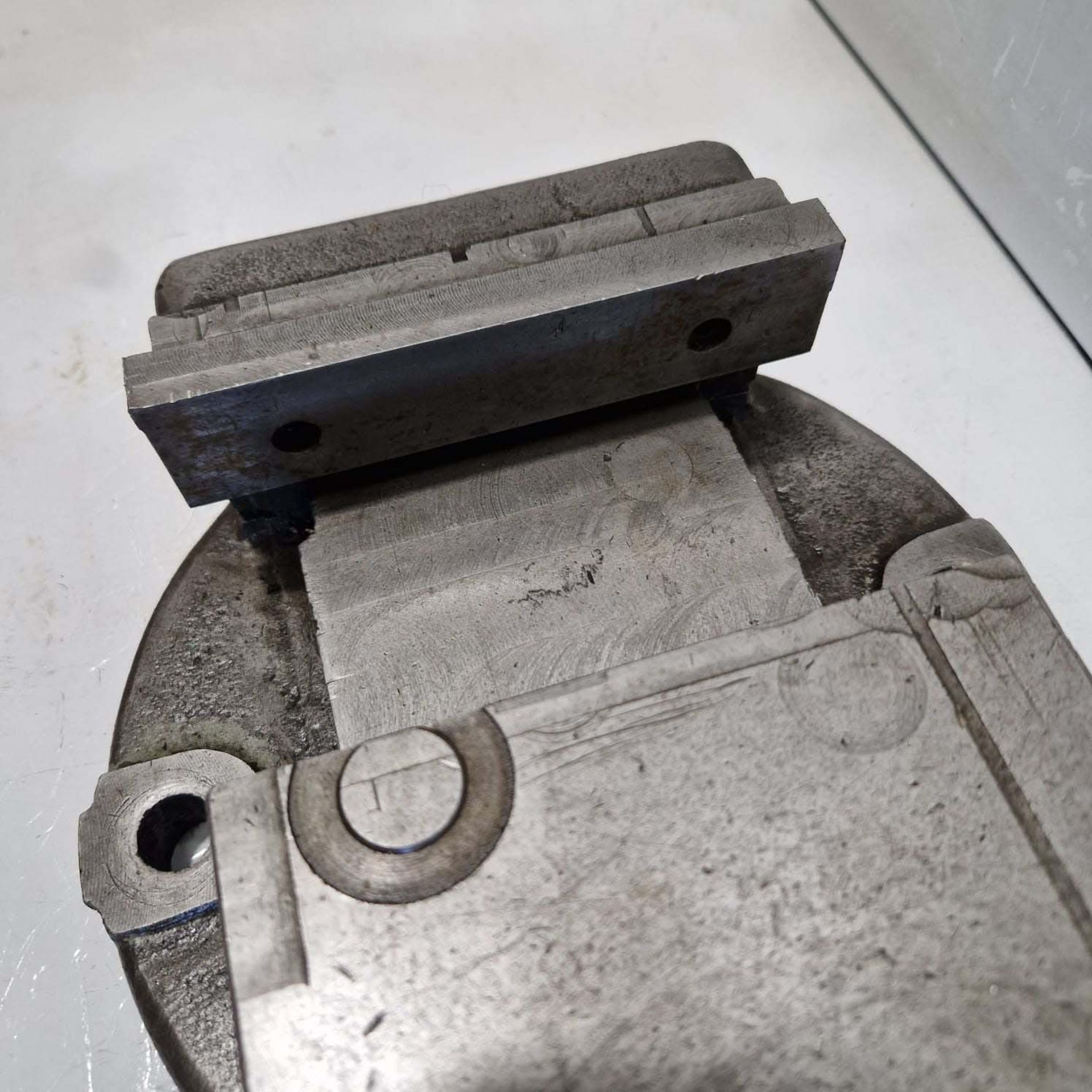 Abwood 6" Machine Vice. Width of Jaws 6 1/2". Height of Jaws 1 3/4". Max Opening of Jaws 6". - Image 5 of 5