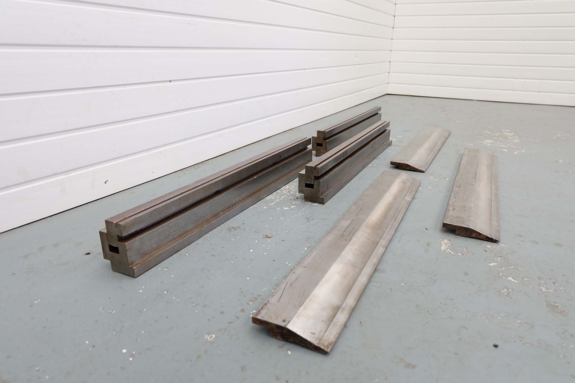 Press Brake Safety Edge & Flattening Top & Bottom Tooling. 3 x Sections. Total Length 2500mm. - Image 2 of 9