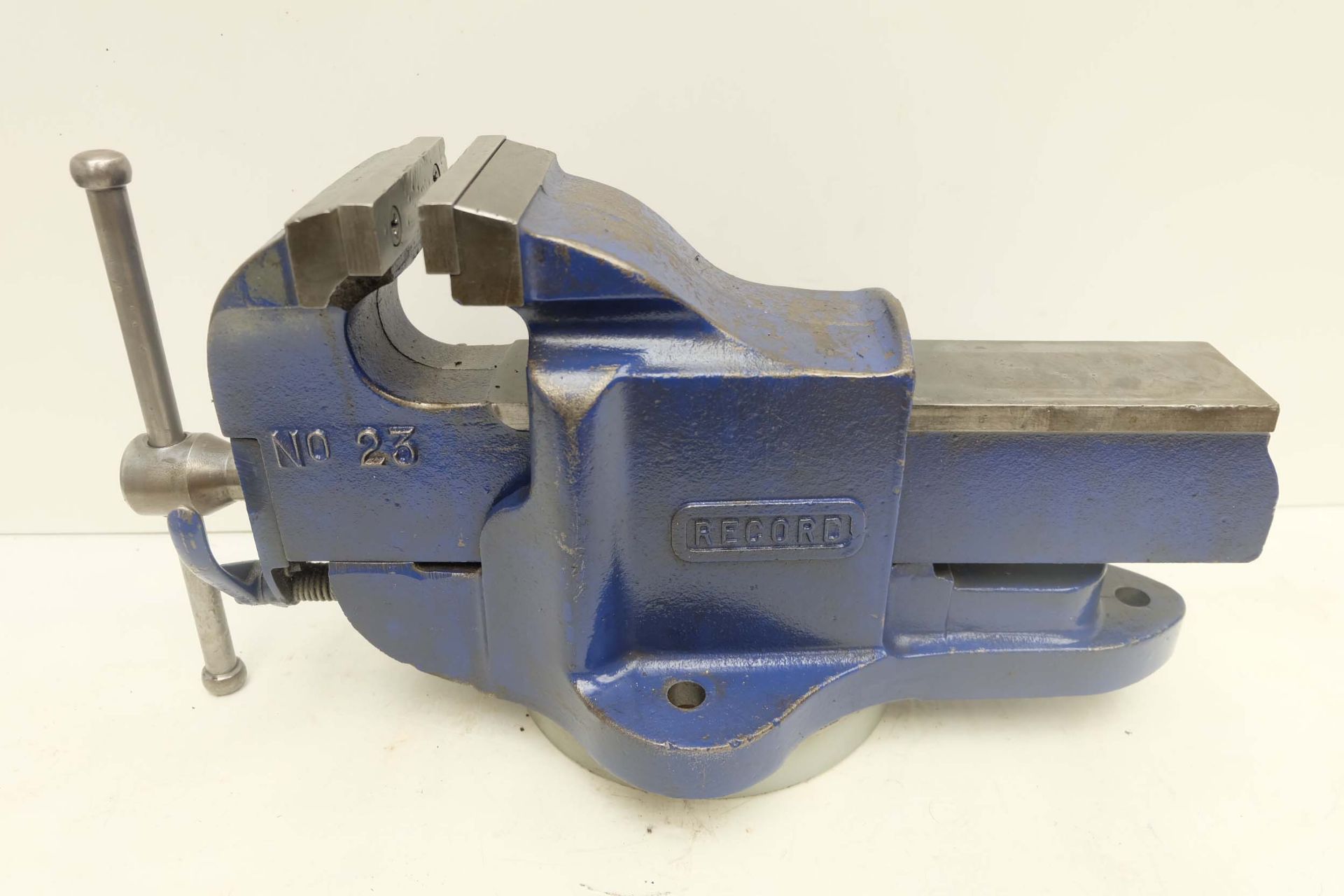 Record No.23 Bench Vice With Quick Release. Width of Jaws 4 1/4". Max Opening 6 1/4".