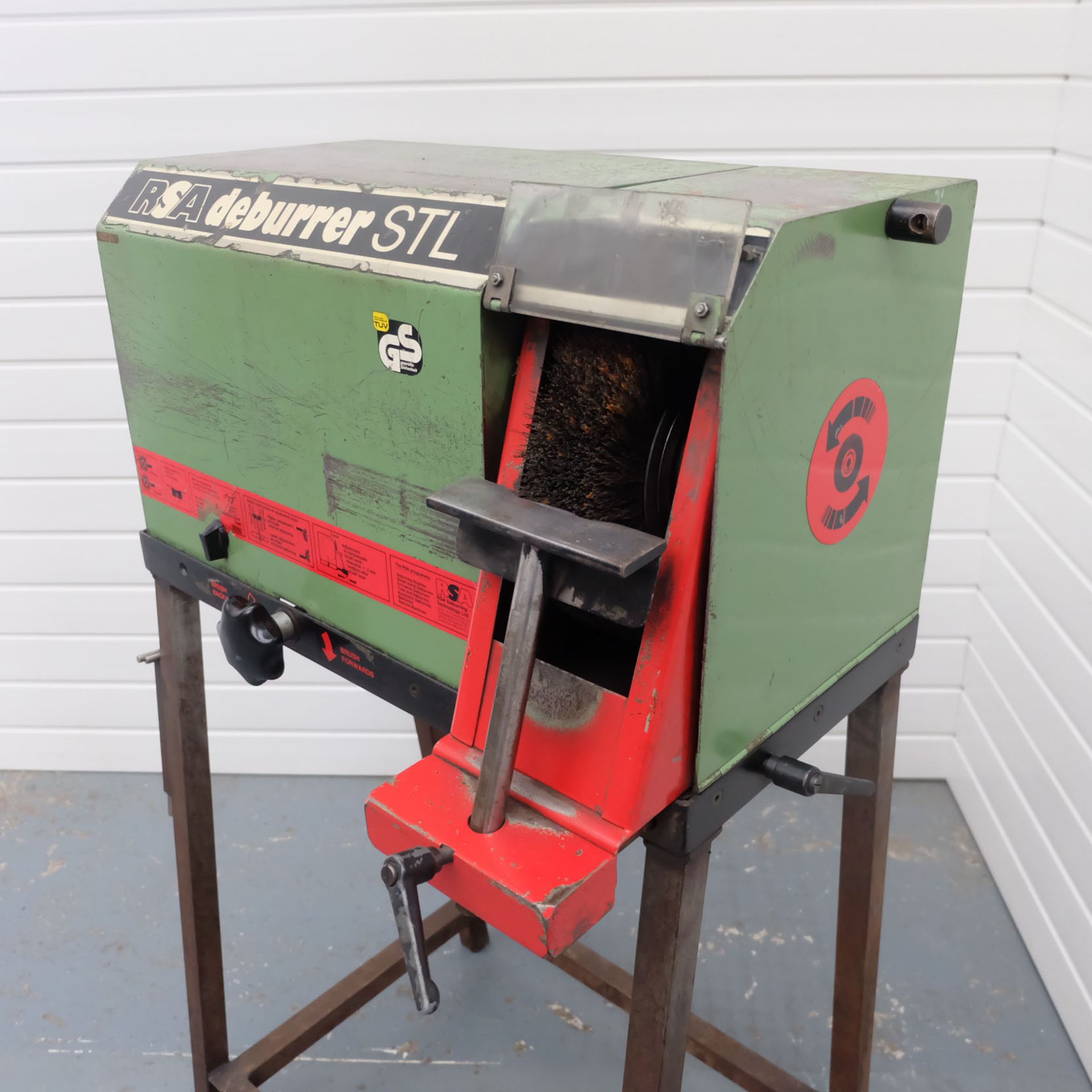 RSA Type STL Deburrer Machine On Steel Stand. 2 Speed: 1500 & 3000 rpm. Motor: 3 Phase: 2/3 KW. - Image 2 of 6