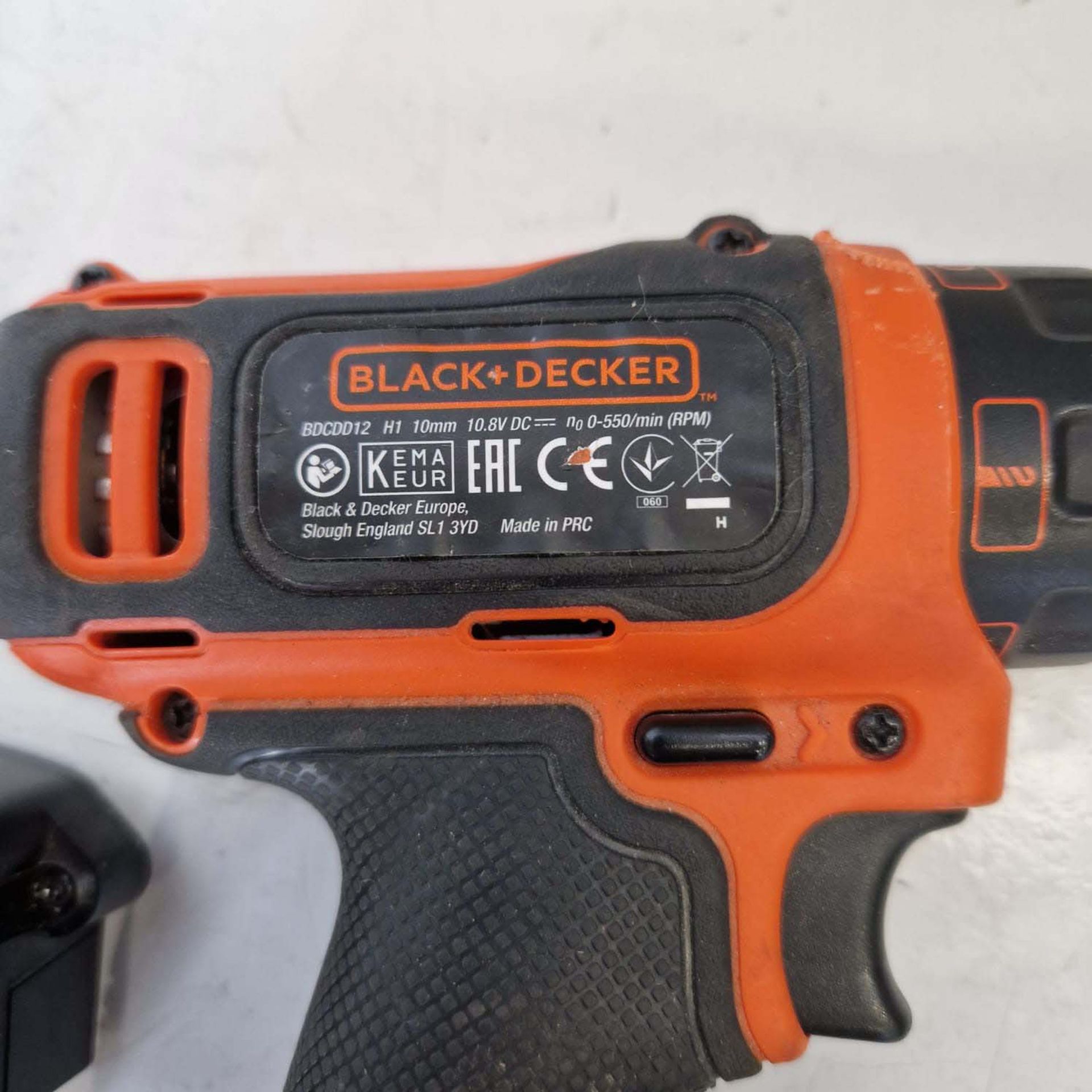 Black & Decker Model BDCDD12 Cordless Drill with Lithium 10.8V Battery & Charger. Capacity 10mm. - Bild 3 aus 4