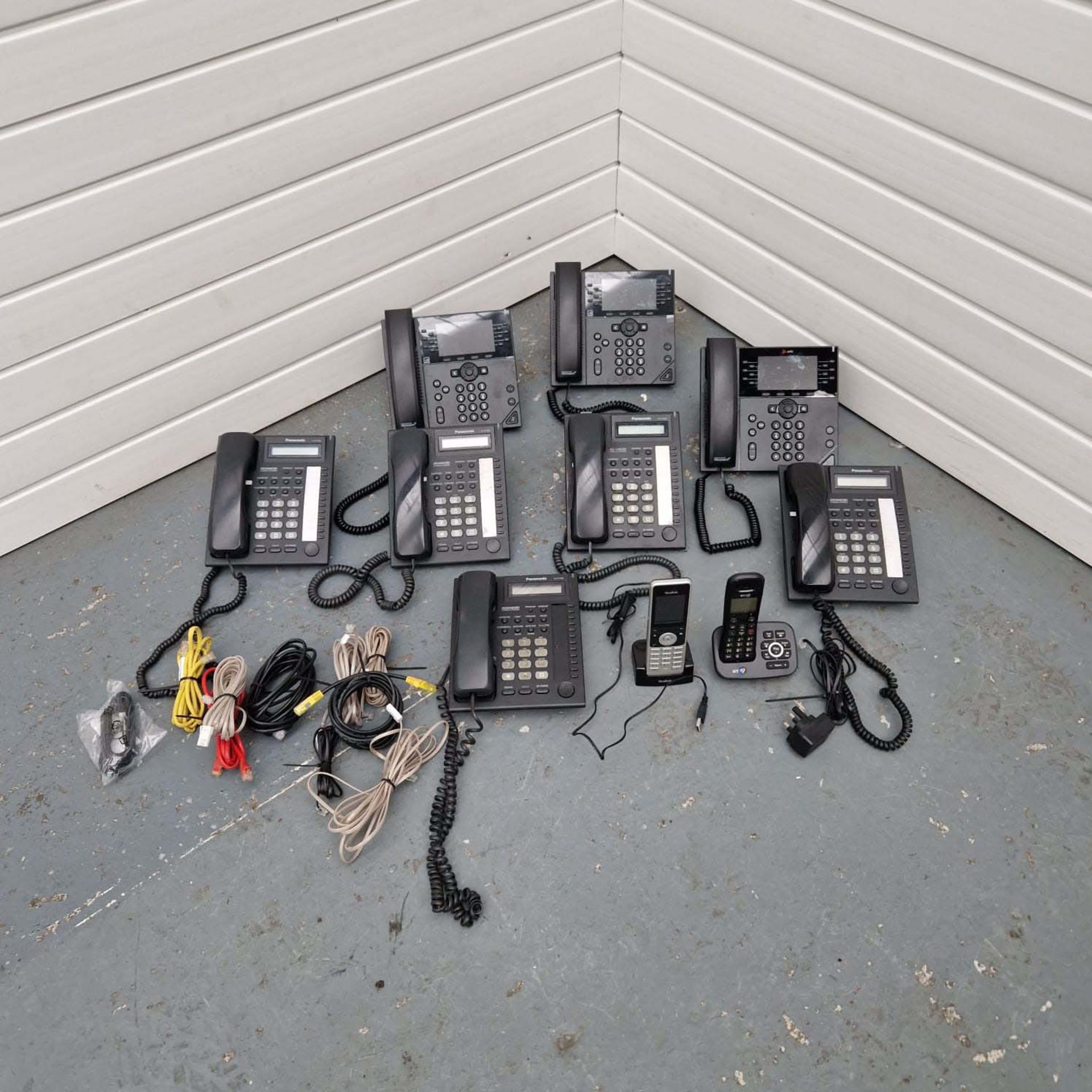 10 x Desktop Telephones.