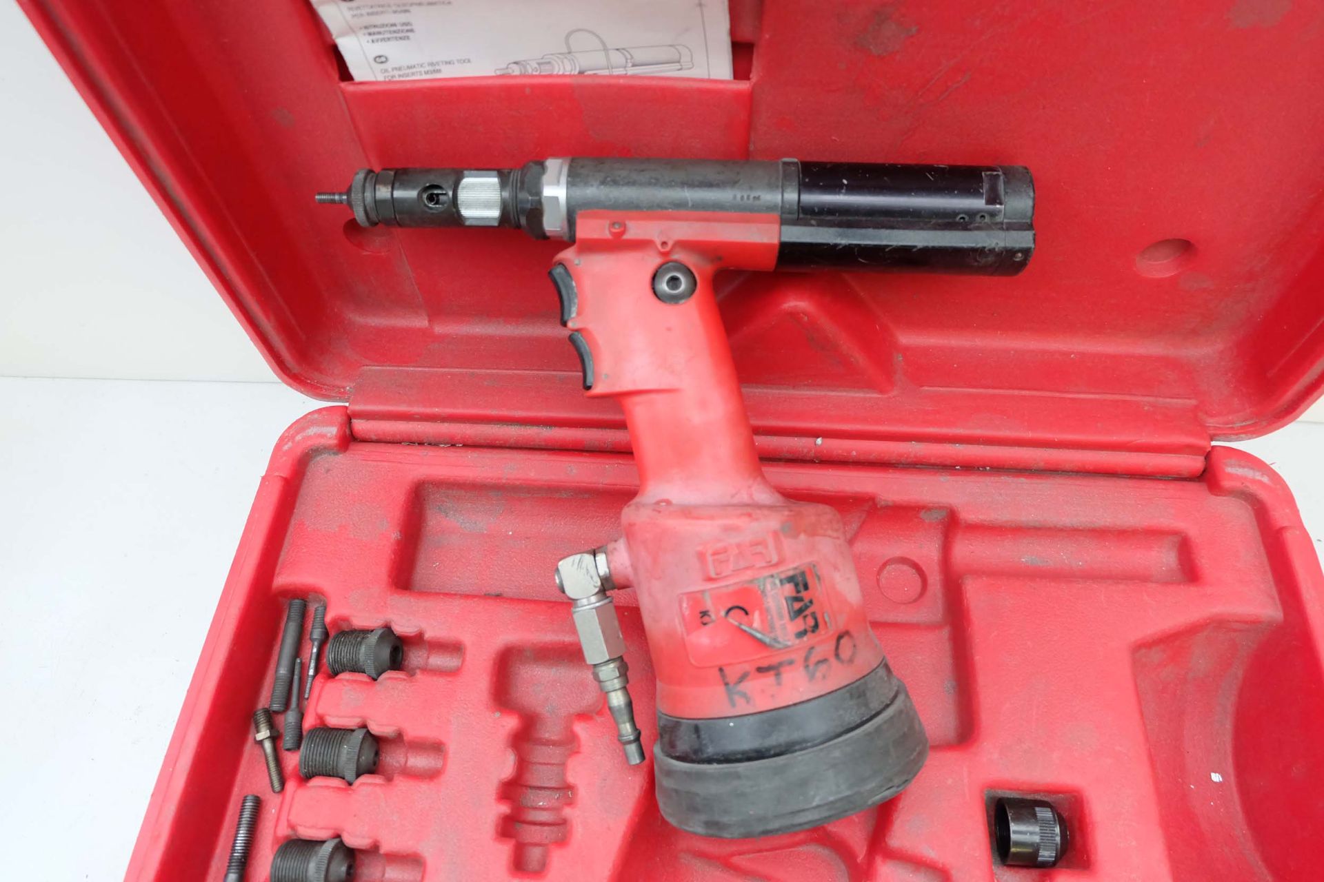 FAR Model KJ 60 Oil Pneumatic Riveting Tool for Inserts M3/M8. With Instructions & Carry Case. - Image 3 of 9