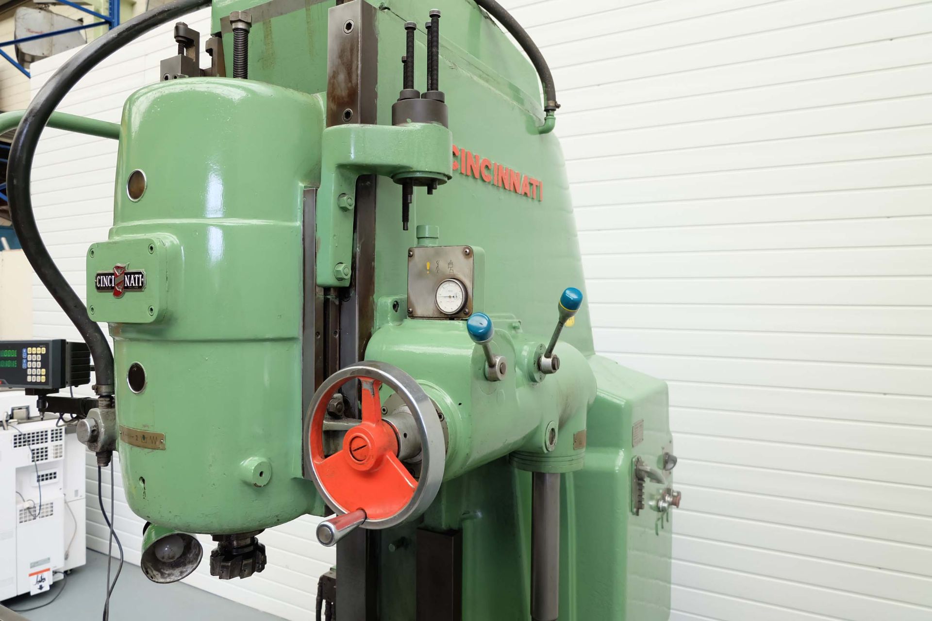 Cincinnati 315-16-EDO Vertical Milling Machine. Table Size: 68 1/2" x 16 1/4". - Image 5 of 12