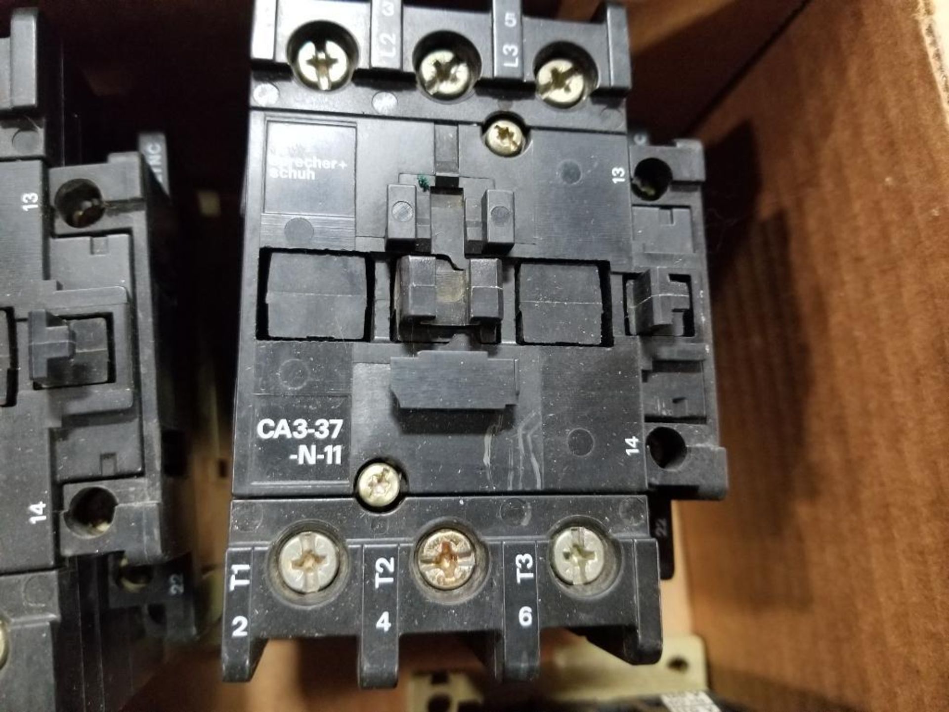 Assorted electrical contactors. Telemecanique, Sprecher + Schuh.. - Image 5 of 9