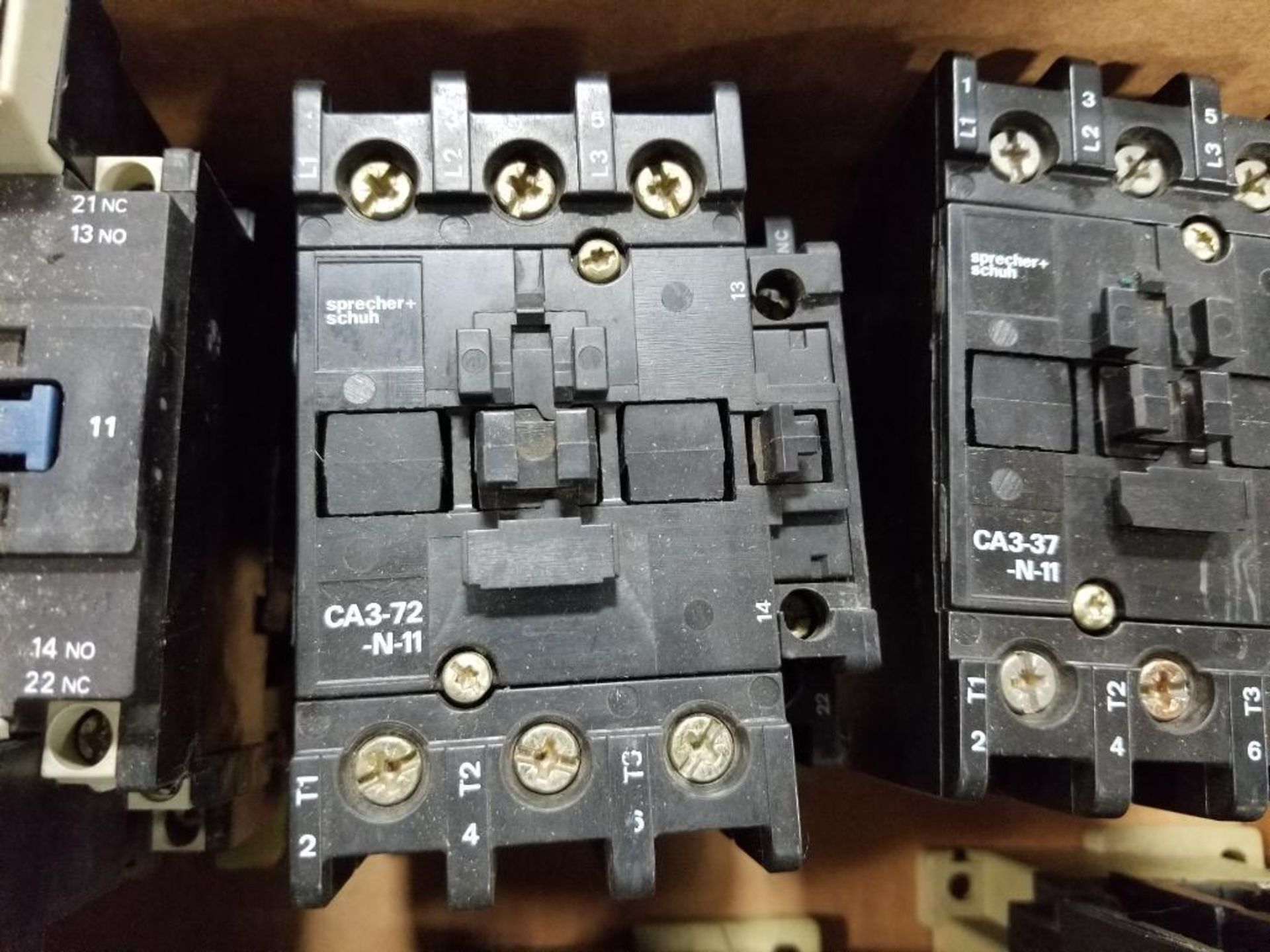 Assorted electrical contactors. Telemecanique, Sprecher + Schuh.. - Image 4 of 9