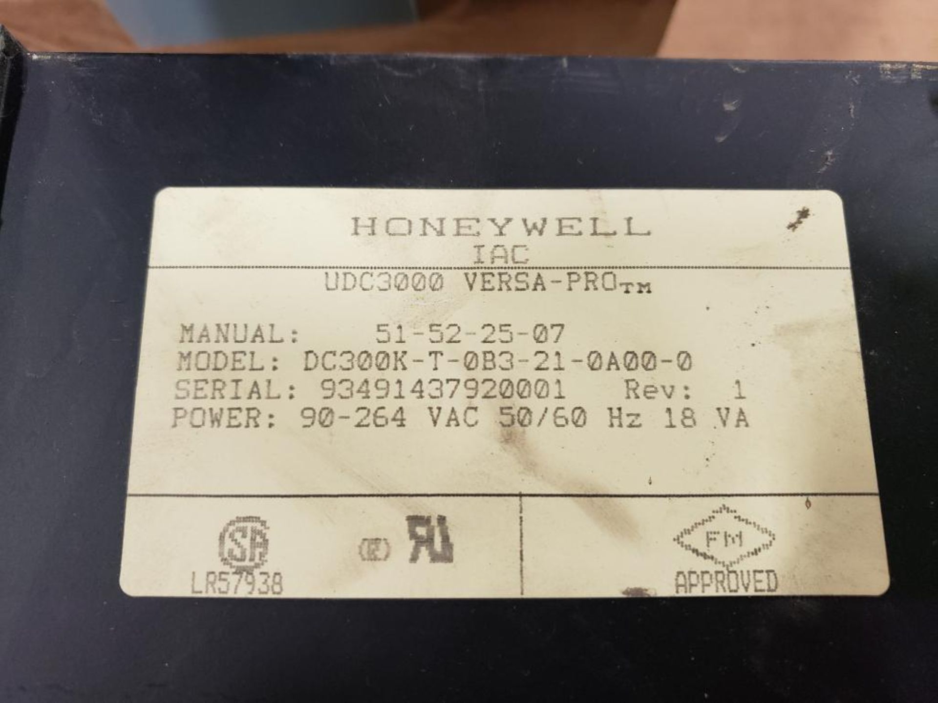 Qty 3 - Assorted Honeywell Mini-Pro temperature controller. - Image 4 of 8