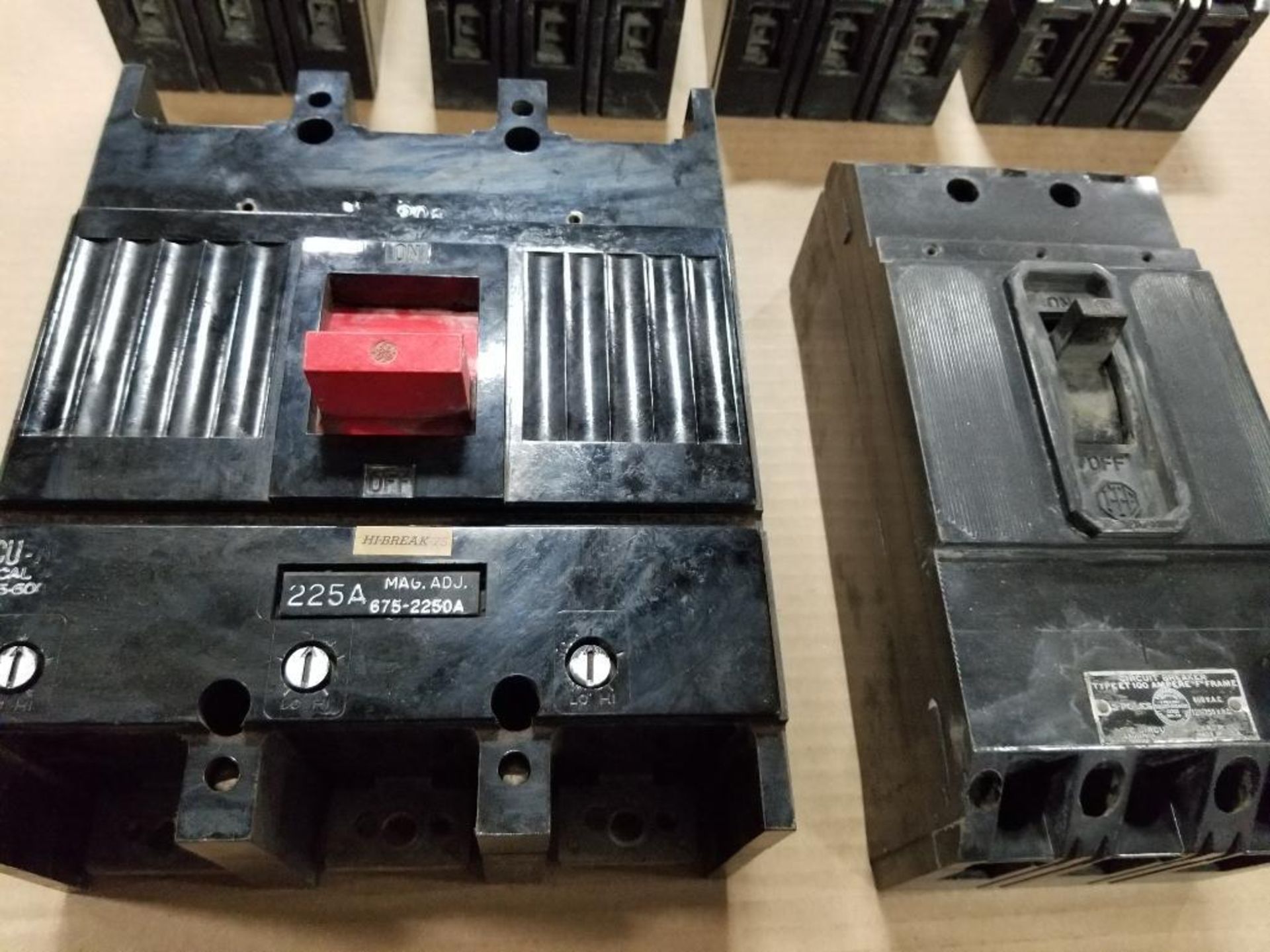 Assorted electrical breakers. GE. - Image 9 of 10